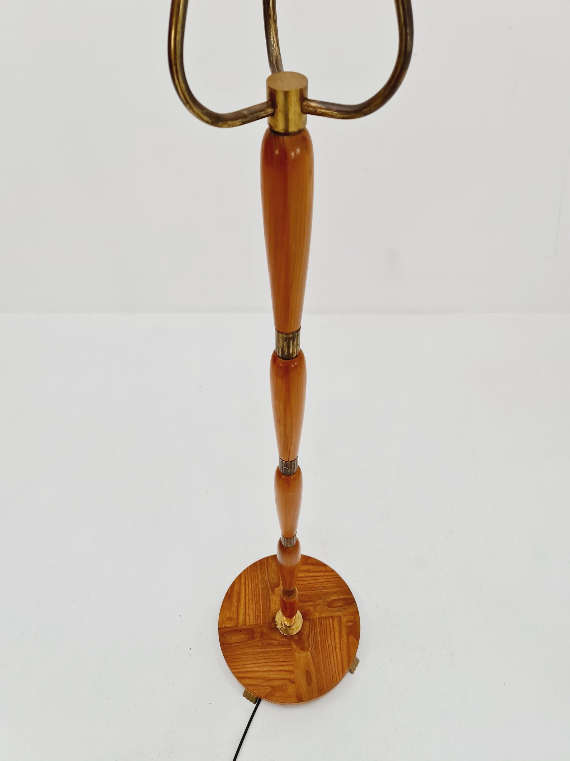 swedish Modern three flex arms brass & wood floor lamp, tütenlampe, 1950s