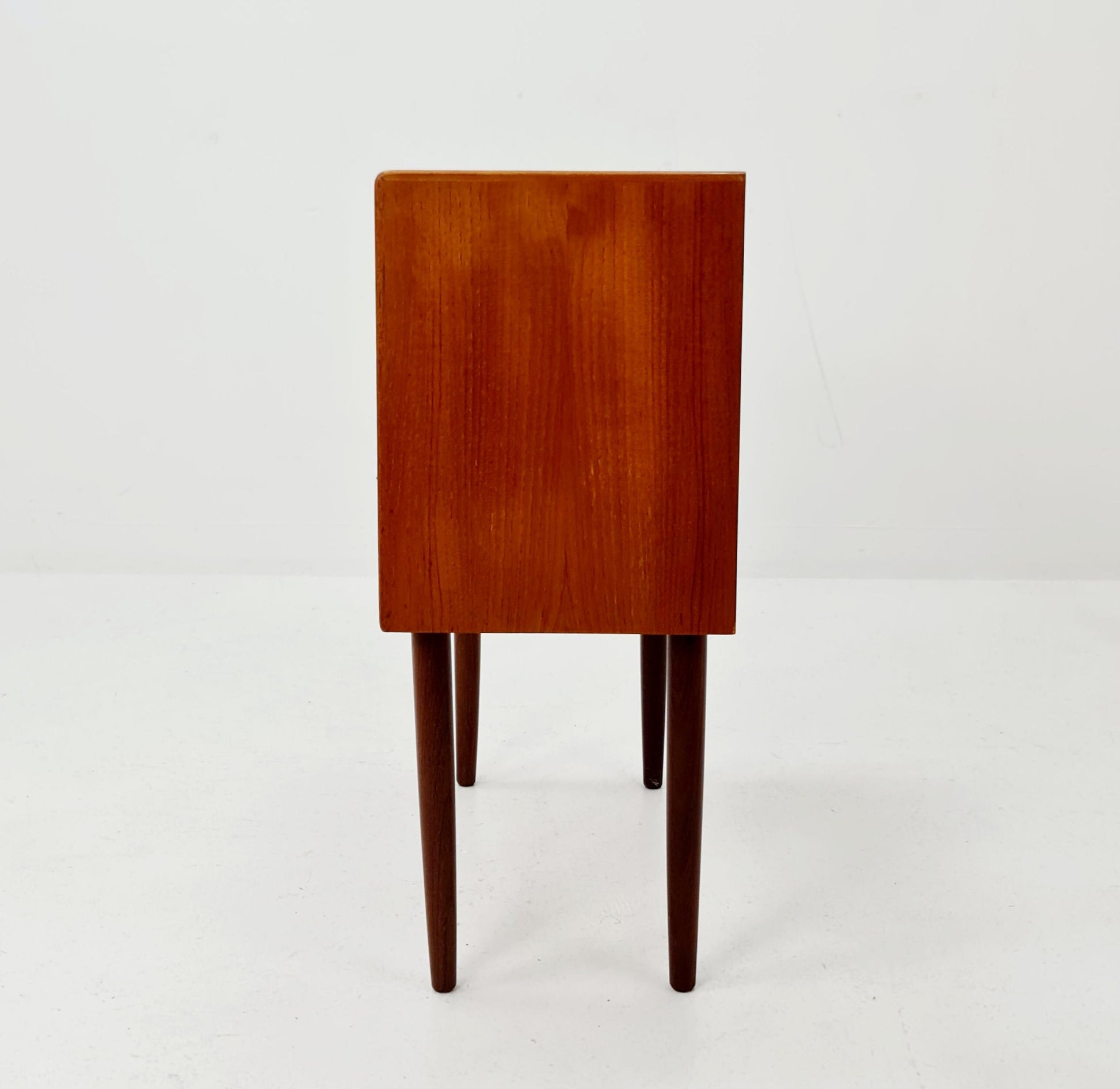 Midcentury danish design chest of drawers / drawer dresser /3 drawers cabinet, 1960s