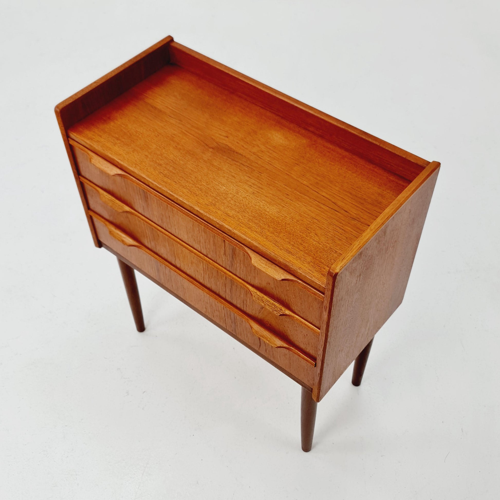 Midcentury danish design chest of drawers / drawer dresser /3 drawers cabinet, 1960s