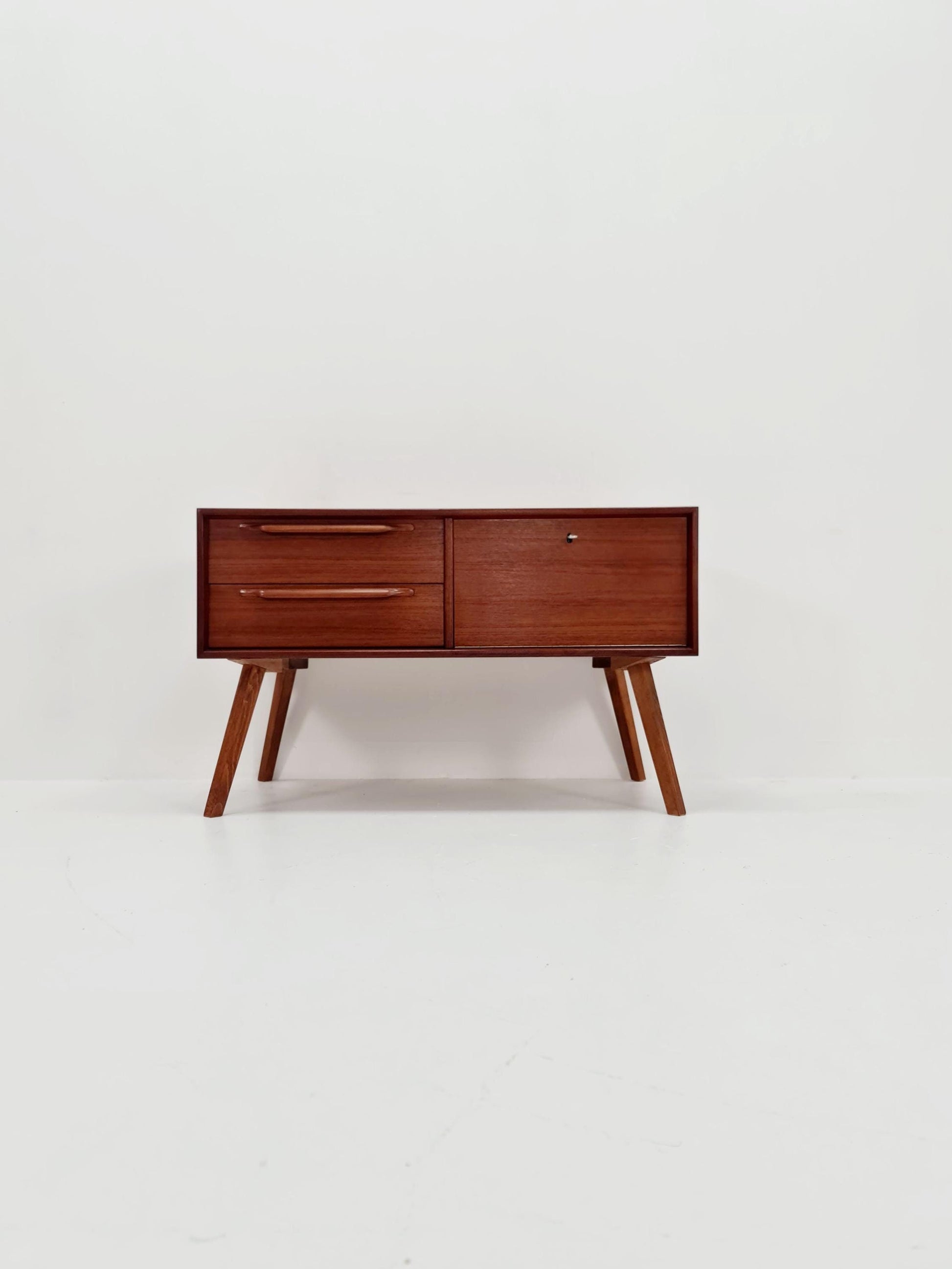 Mid Century Modern German teak record cabinet by Heinrich Riestenpatt For RT 200 ,1960
