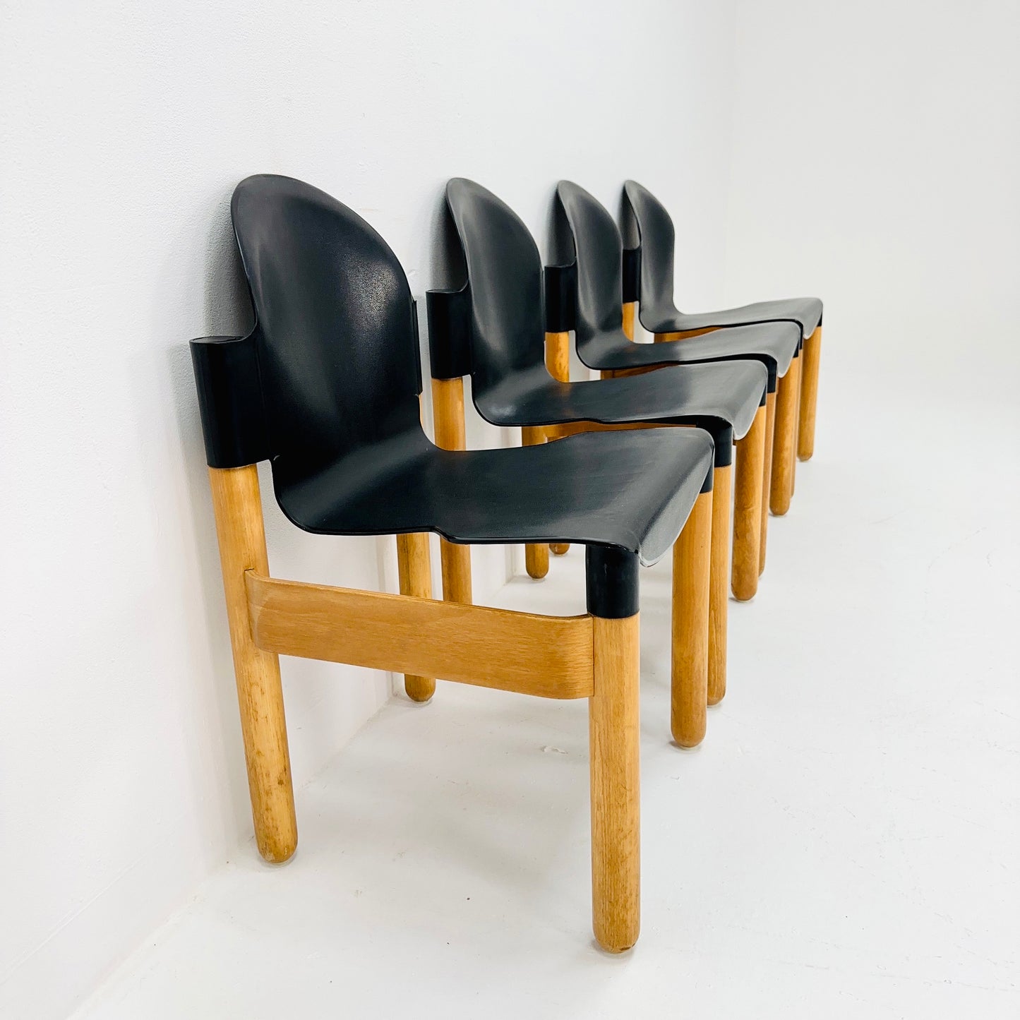 Set of 4 mid century dining chairs "Flex" by Gerd Lange for Thonet, 1970s West Germany