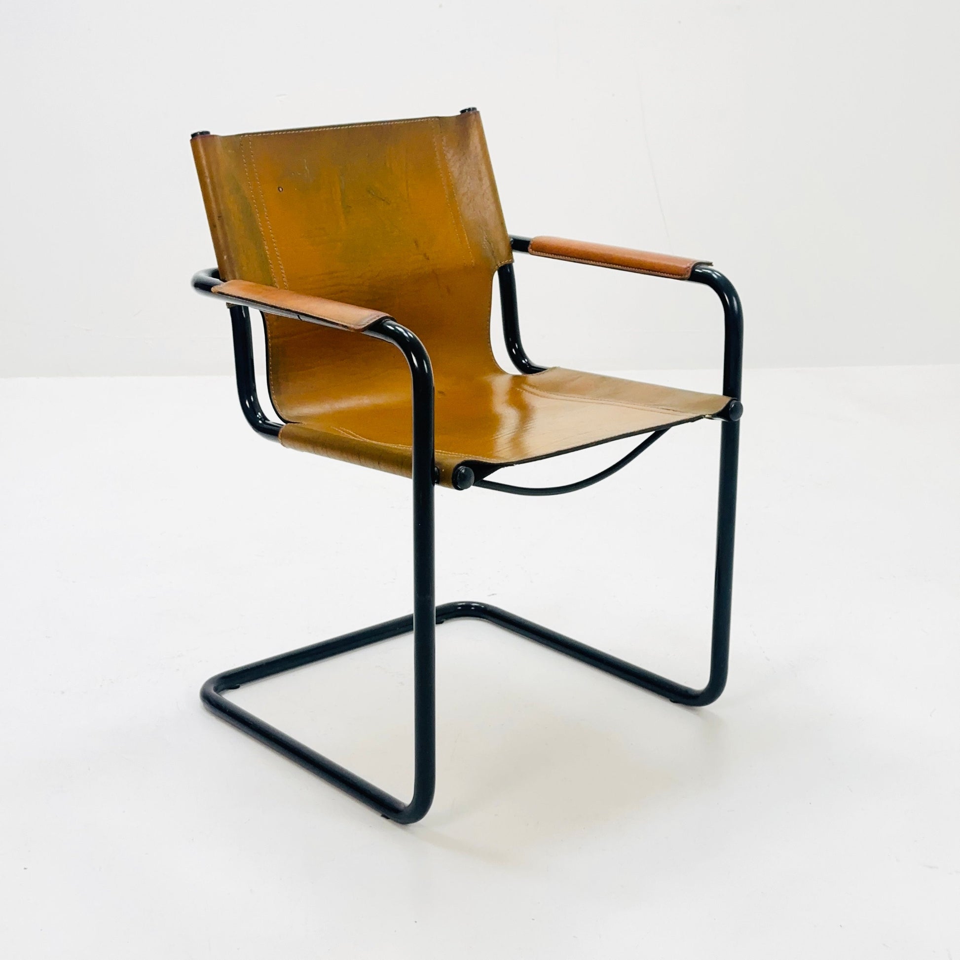 Mid century Bauhaus Visitor leather armchair for Mattei Grassi 1970s Italy