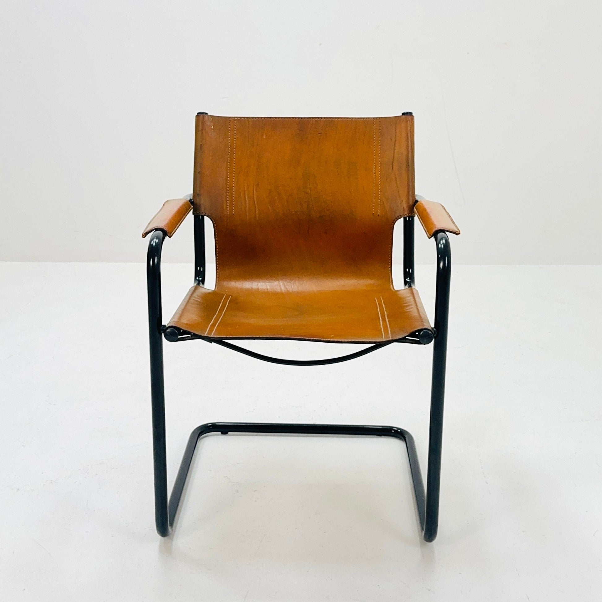 Mid century Bauhaus Visitor leather armchair for Mattei Grassi 1970s Italy
