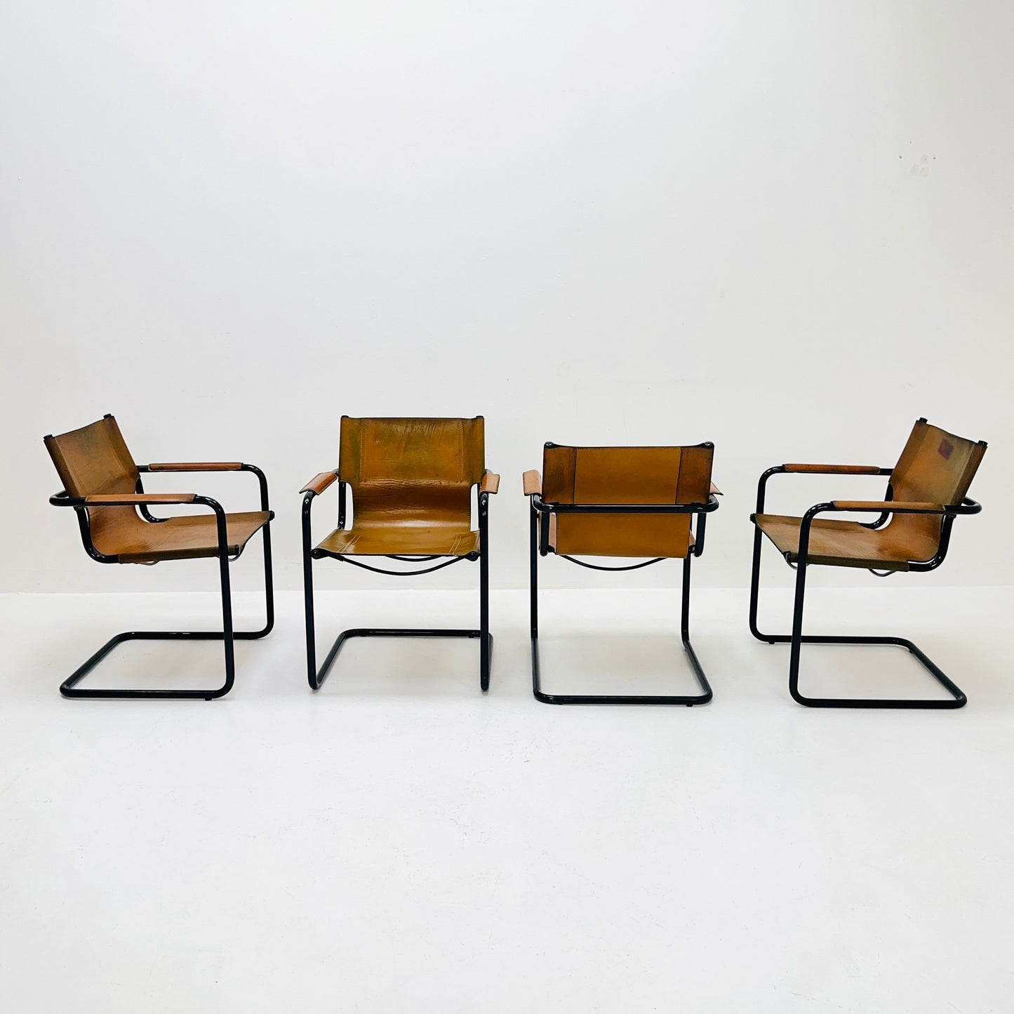 Mid century Bauhaus Visitor leather armchair for Mattei Grassi 1970s Italy