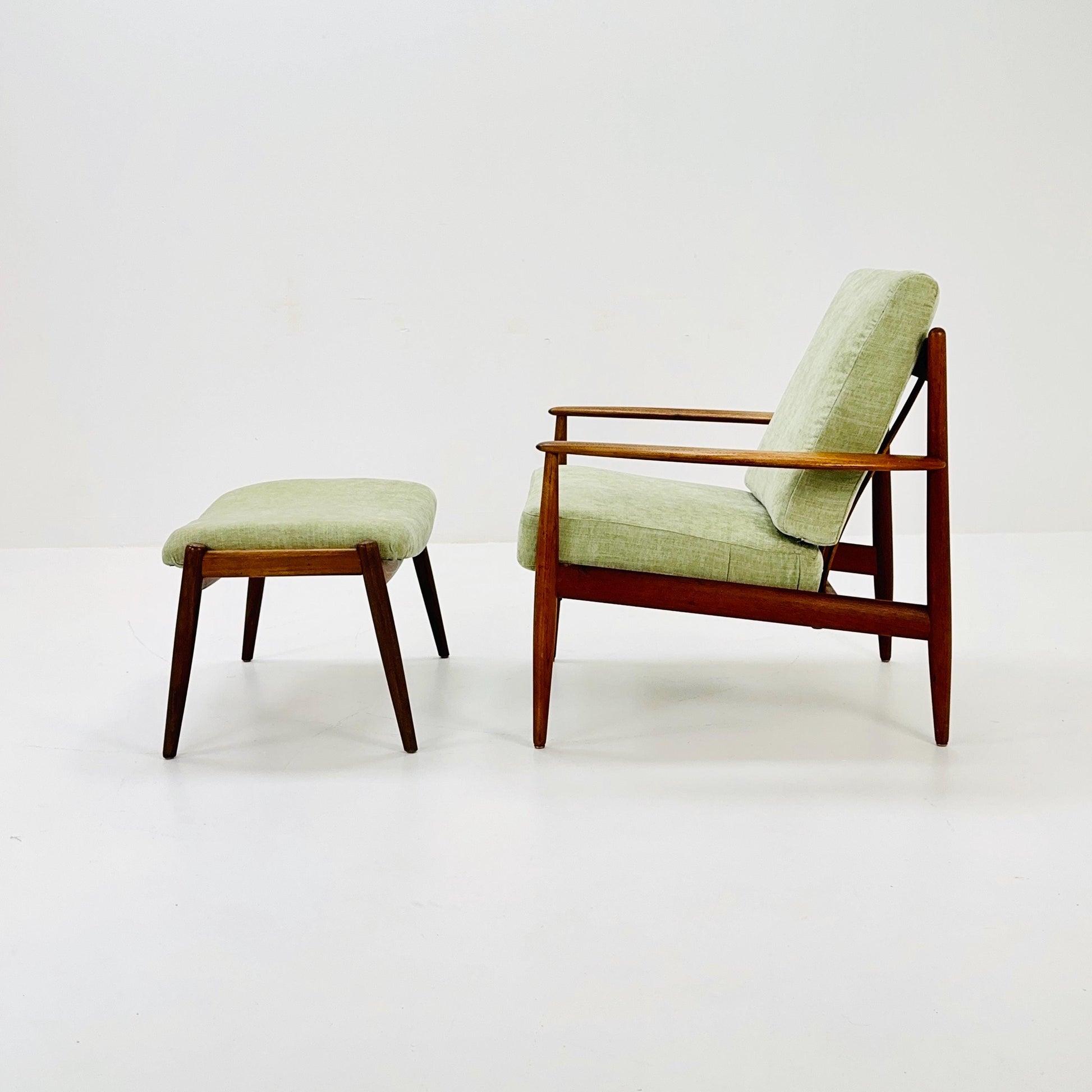 Mid century Longue armchair & ottoman by Grete Jalk for france and Son, 1960s Denmark