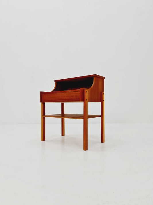 Mid century Scandinavian teak side table / bedside table, 1960s