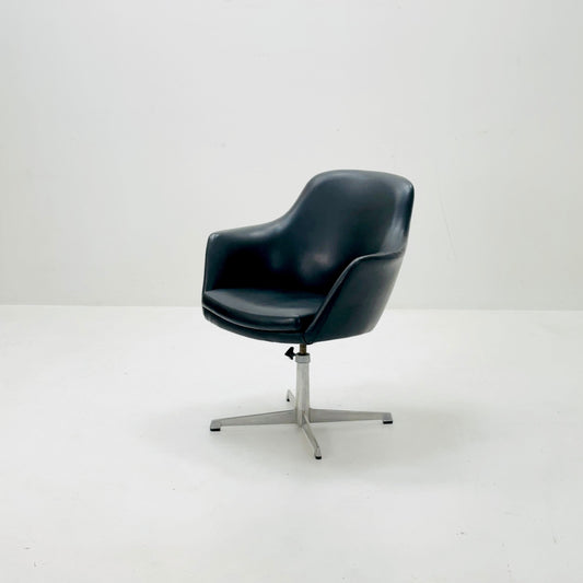 Mid century Olli Mannermaa black Leather Kilta armchair by Eugen Schmidt & Cassina Martela 1970s