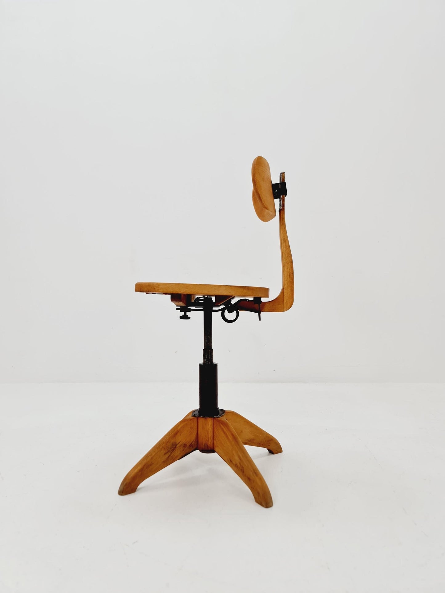 Bauhaus swivel office chair in solid wood By stoll 1930s
