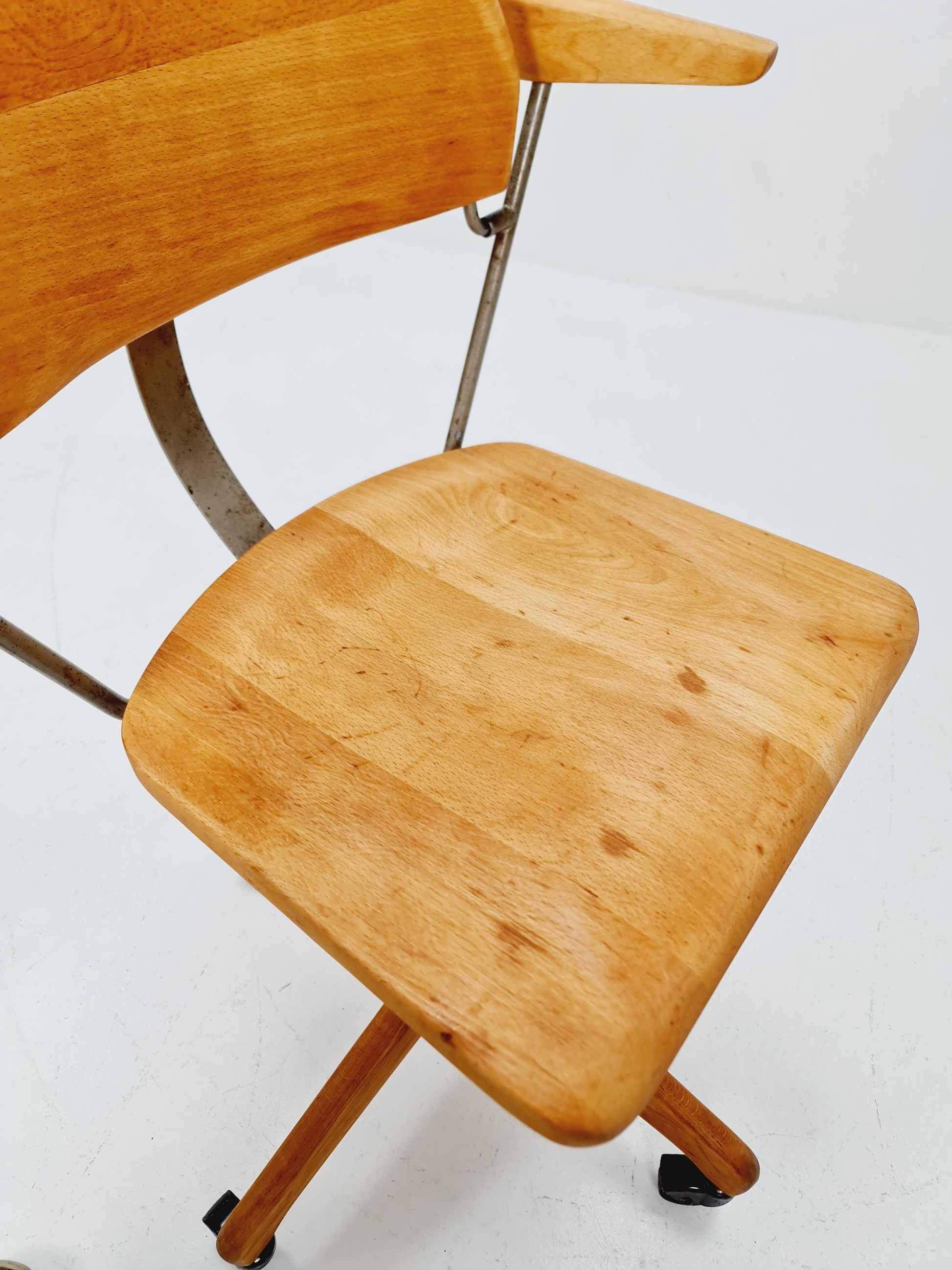 Bauhaus swivel office Armchair in solid wood By stollgiroflex 1930s
