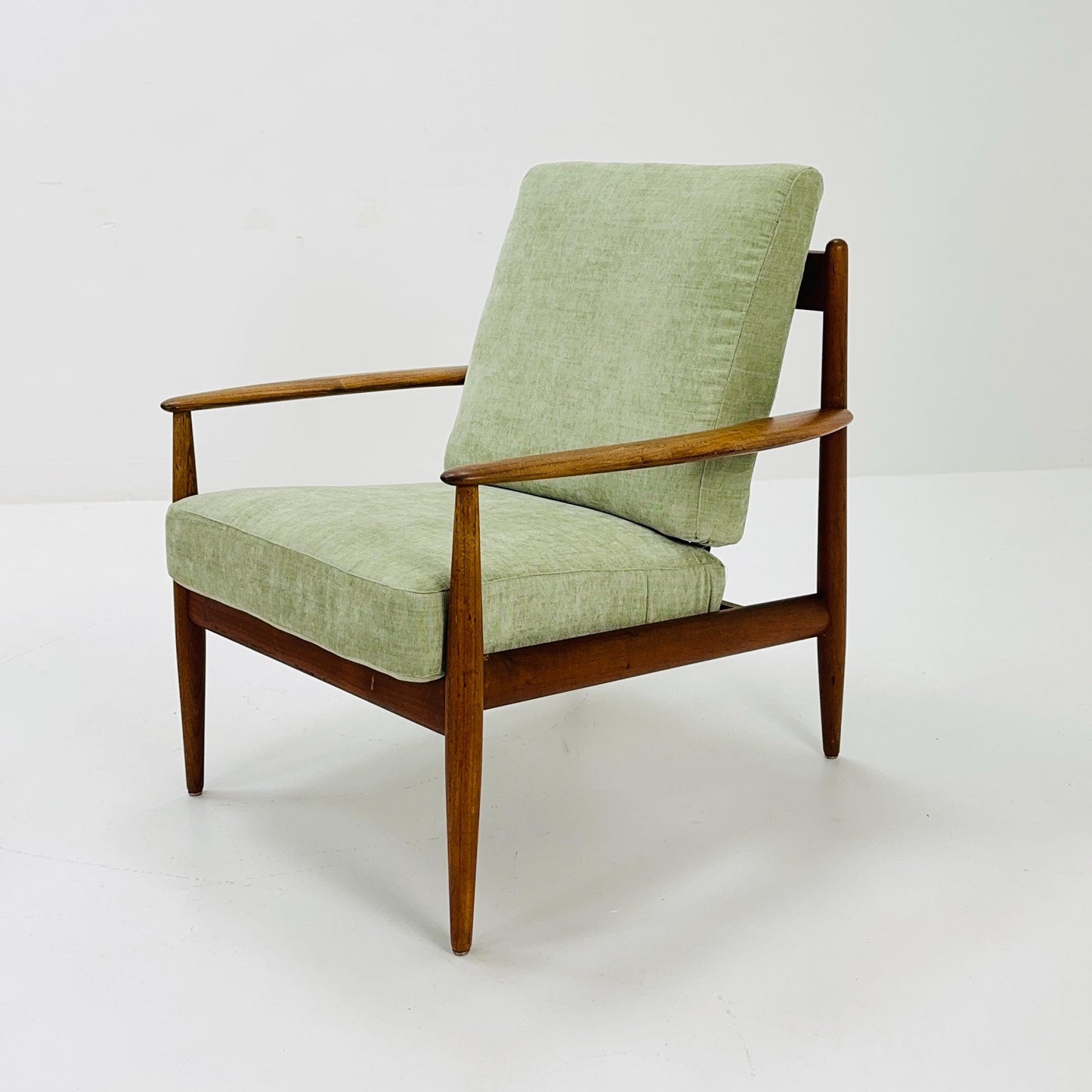 Mid century Longue armchair & ottoman by Grete Jalk for france and Son, 1960s Denmark