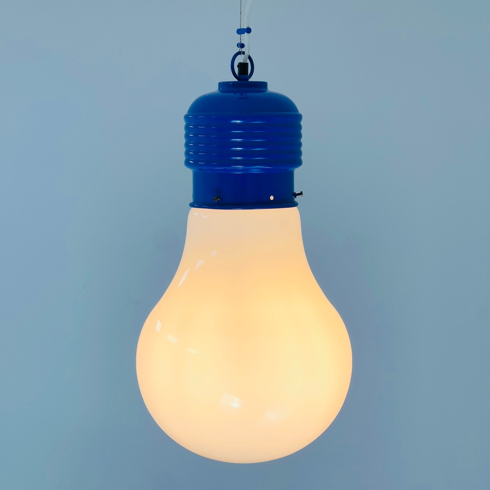Space age Italian bulb lamp by Ingo Maurer 1970s