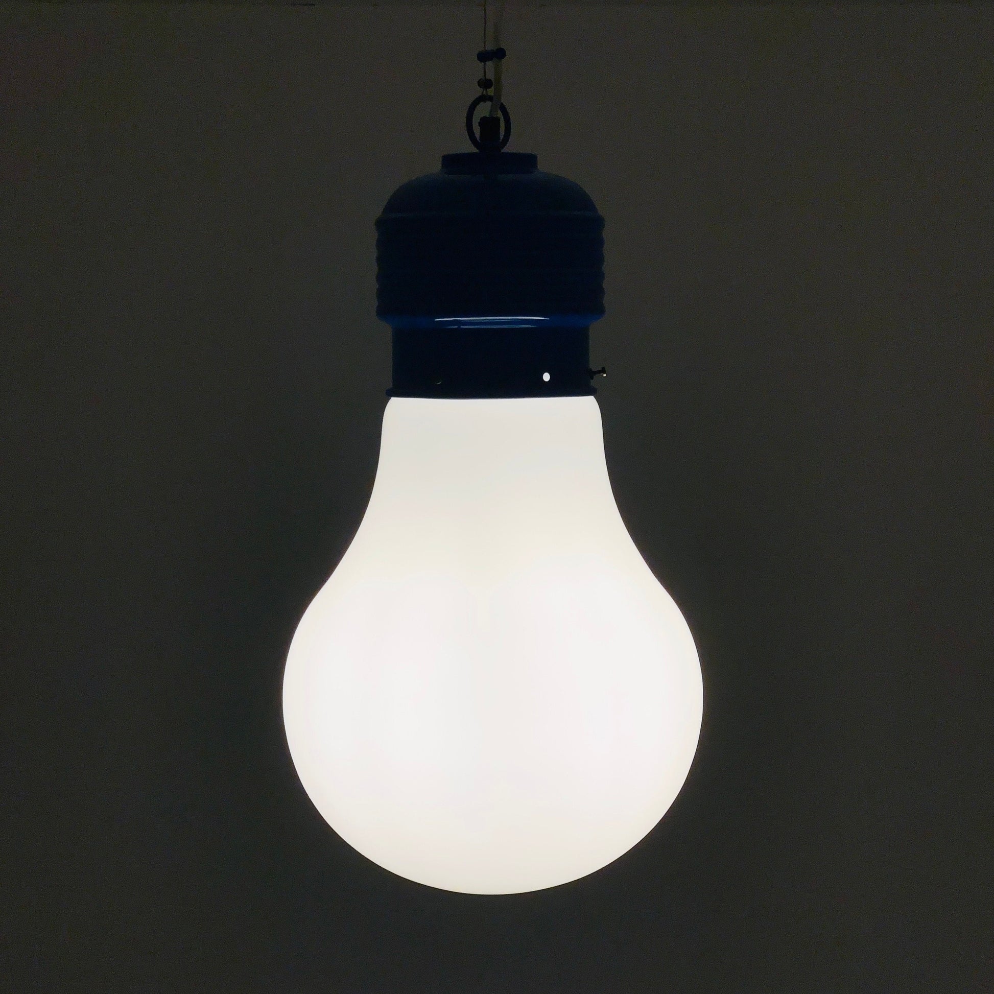 Space age Italian bulb lamp by Ingo Maurer 1970s