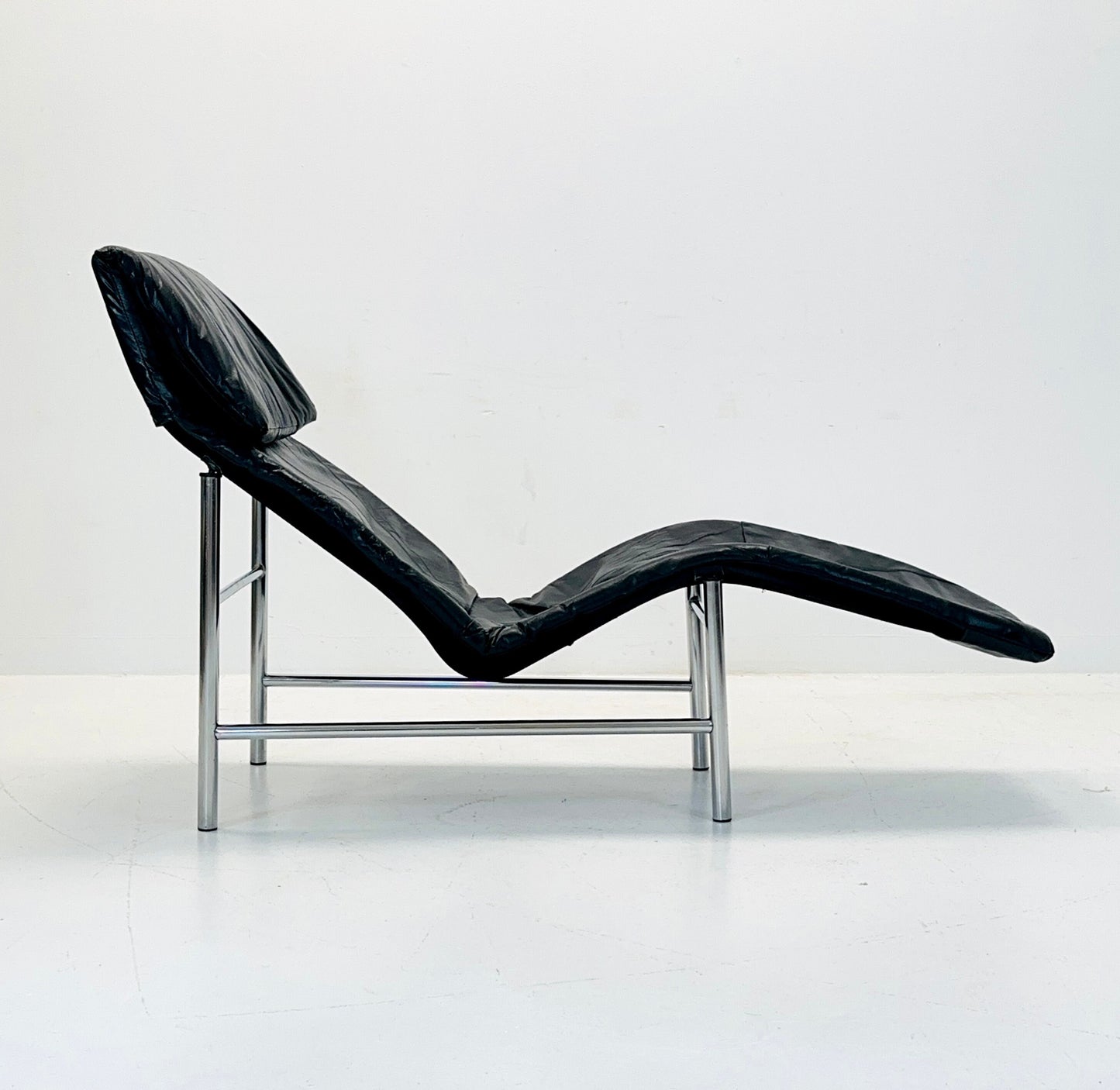 Post Modern Tord Björklund “Skye” Chaise Lounge for Ikea, Sweden, circa 1970s