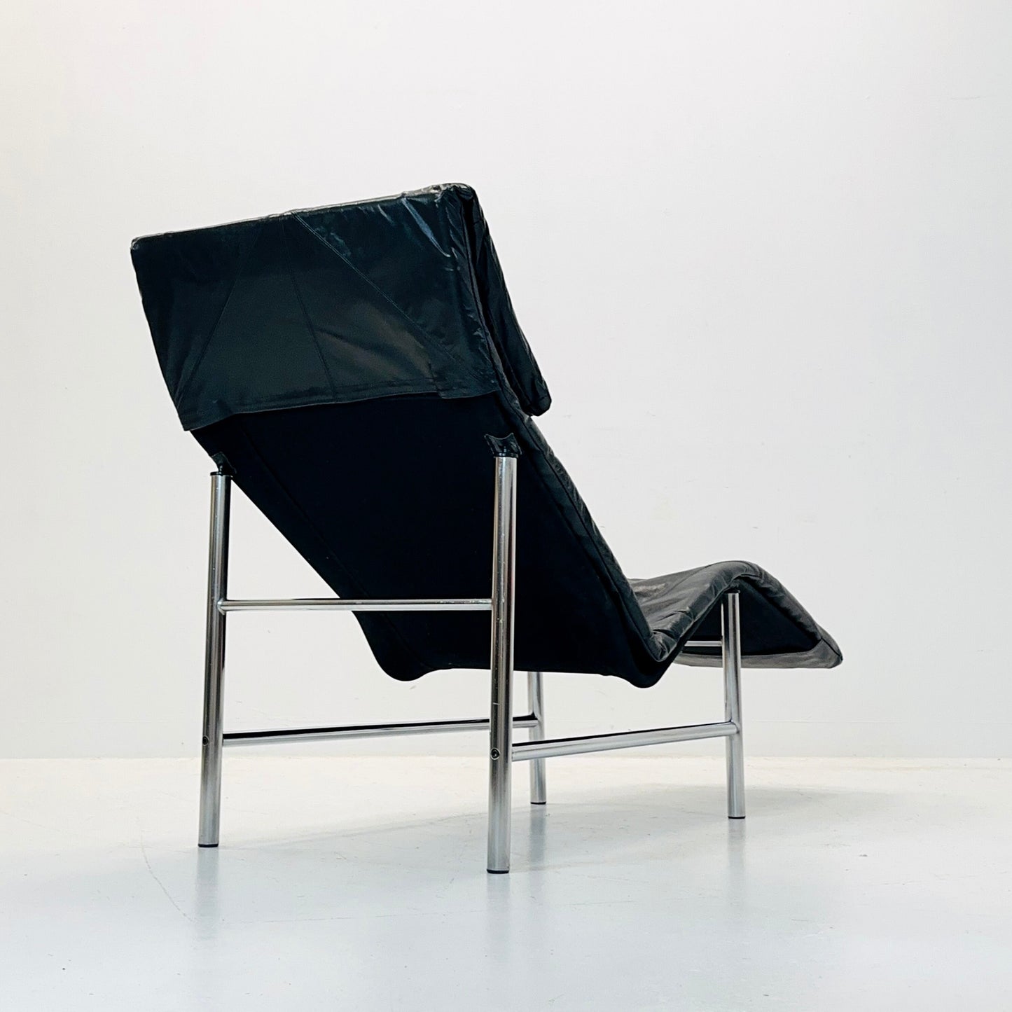 Post Modern Tord Björklund “Skye” Chaise Lounge for Ikea, Sweden, circa 1970s