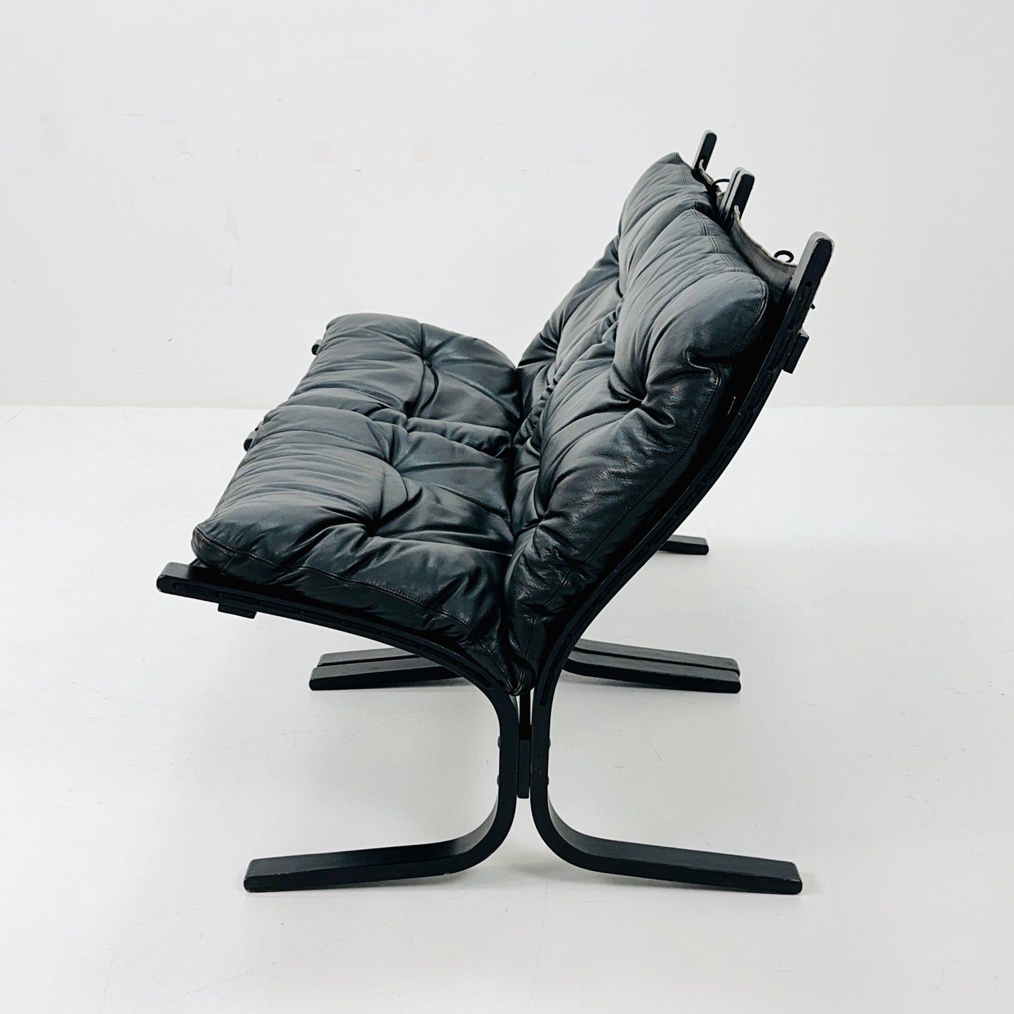 Set of 2 Mid-Century Norwegian Siesta lounge chairs by Ingmar Relling for Westnofa 1960s Norway