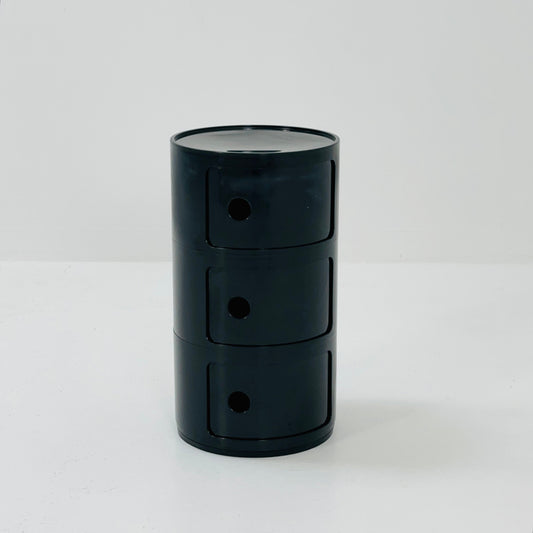Space age 3 tier Componibili Classic round modular storage unit designed by Anna Castelli Ferrieri for Kartell in 1970s