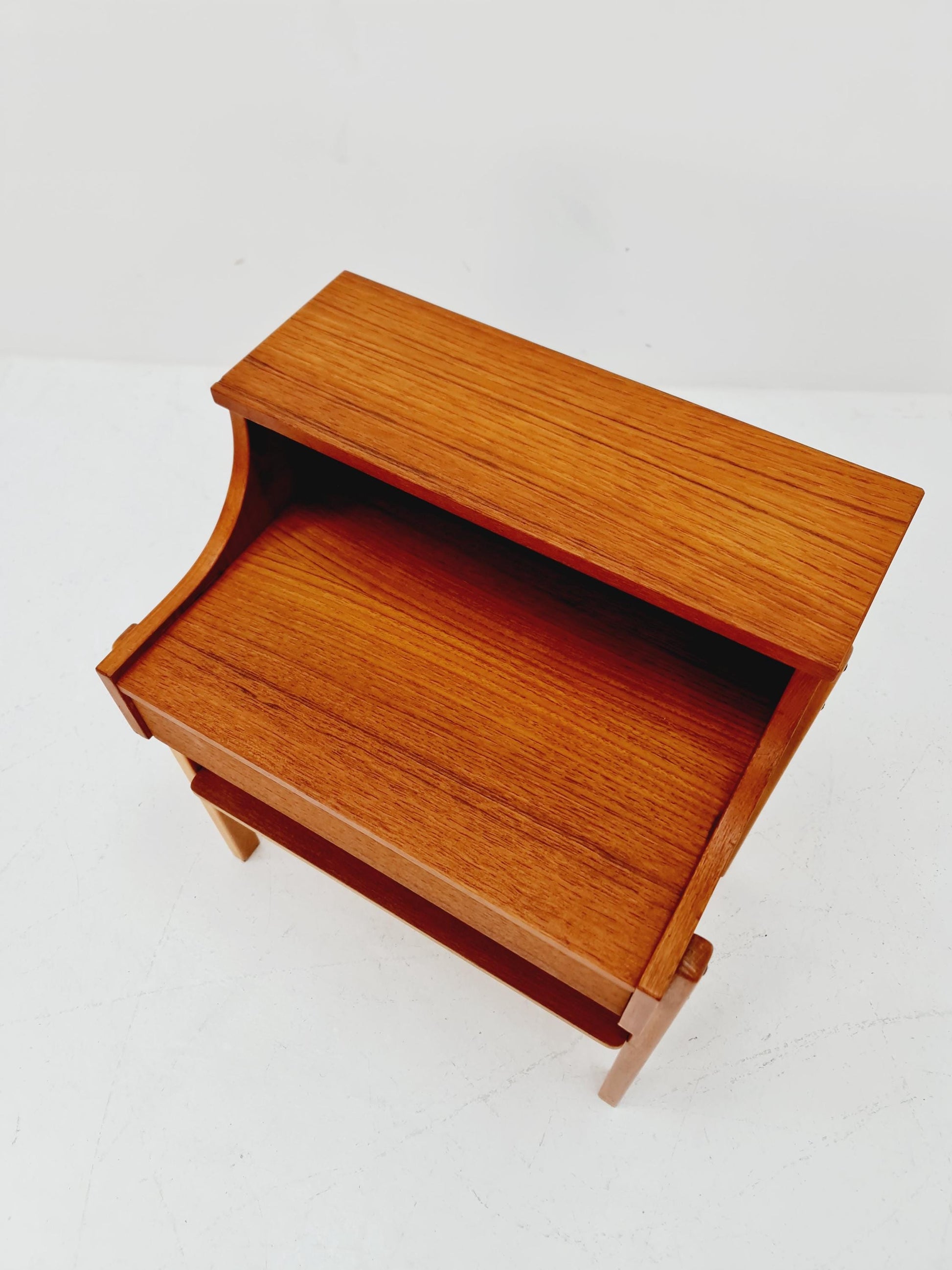 Mid century Scandinavian teak side table / bedside table, 1960s