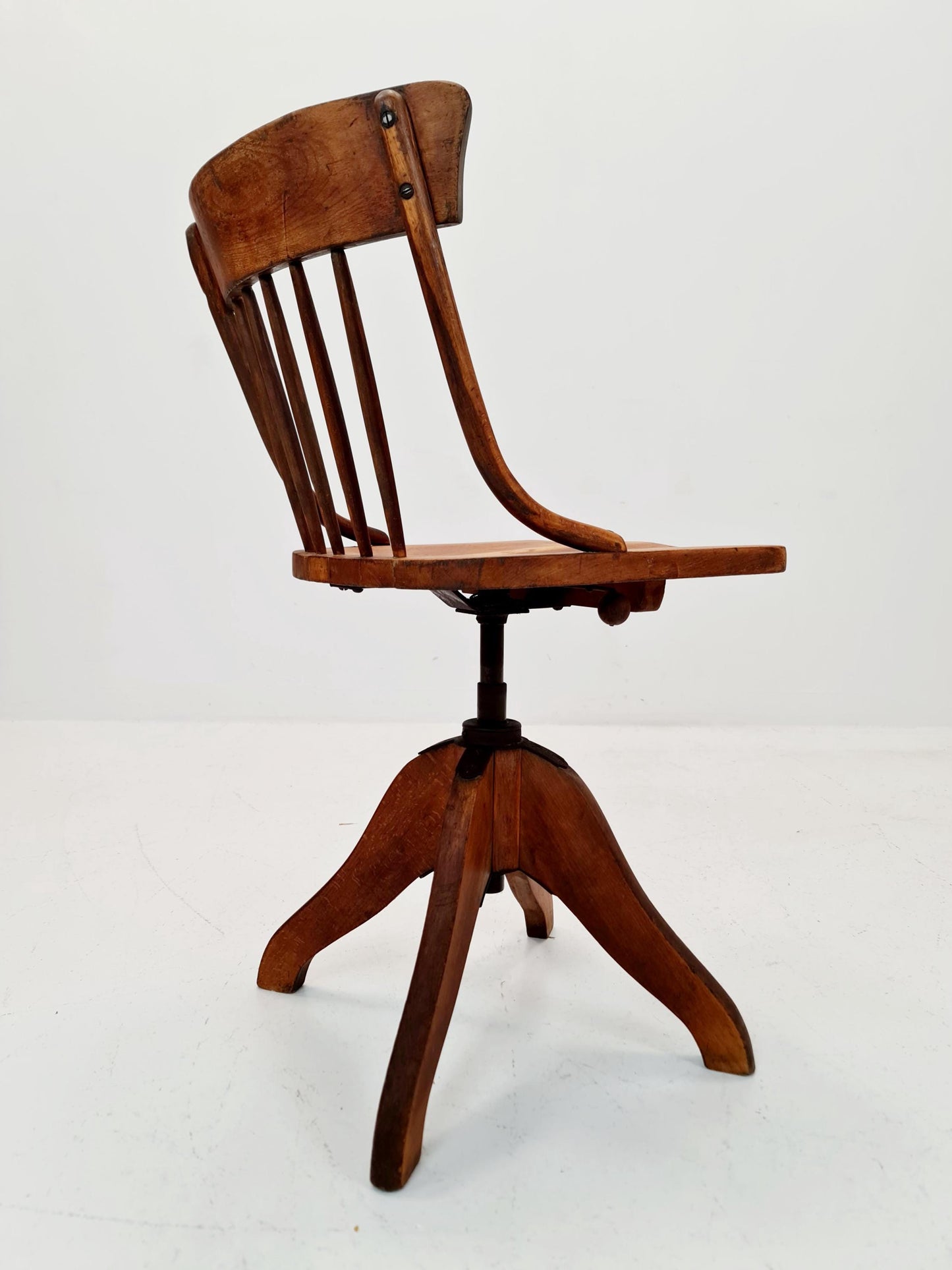 Bauhaus swivel office chair in solid wood By Der FerderDreh 1930s