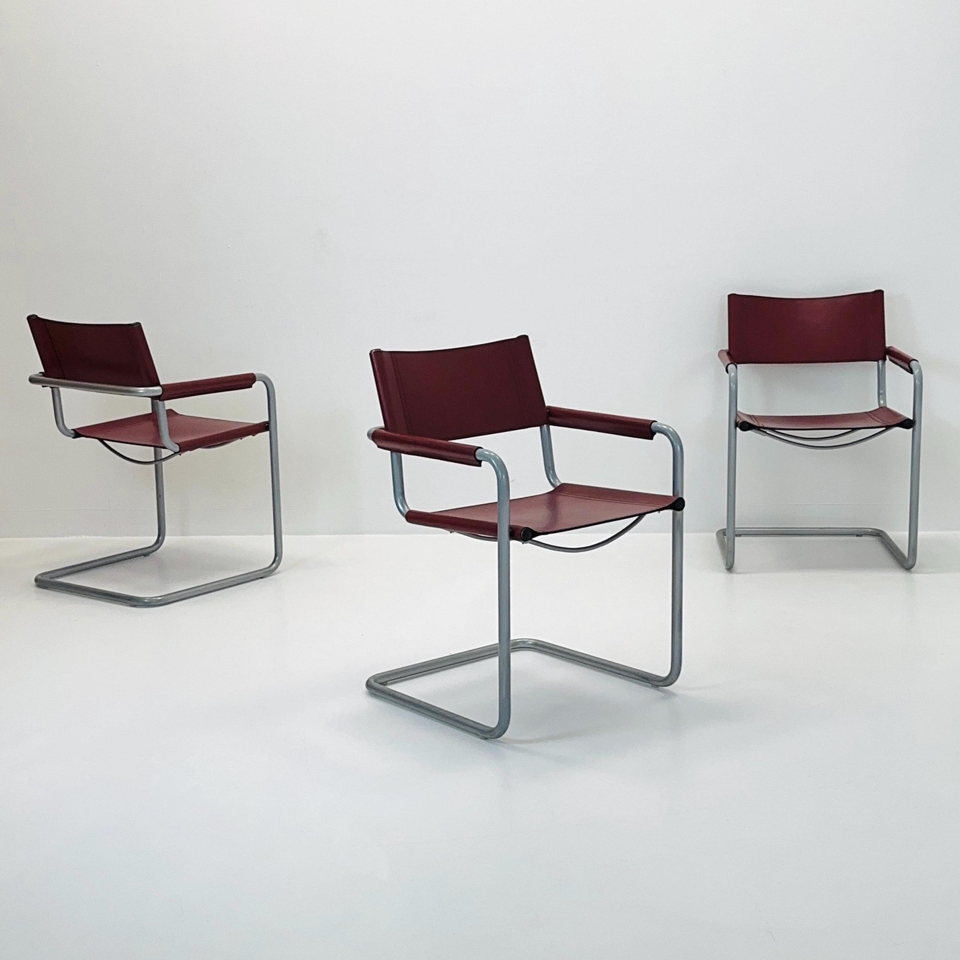 set of 4 mid century Mg5 leather cantilevered chairs for Mart Stam by Matteo Grassi italy 1980s