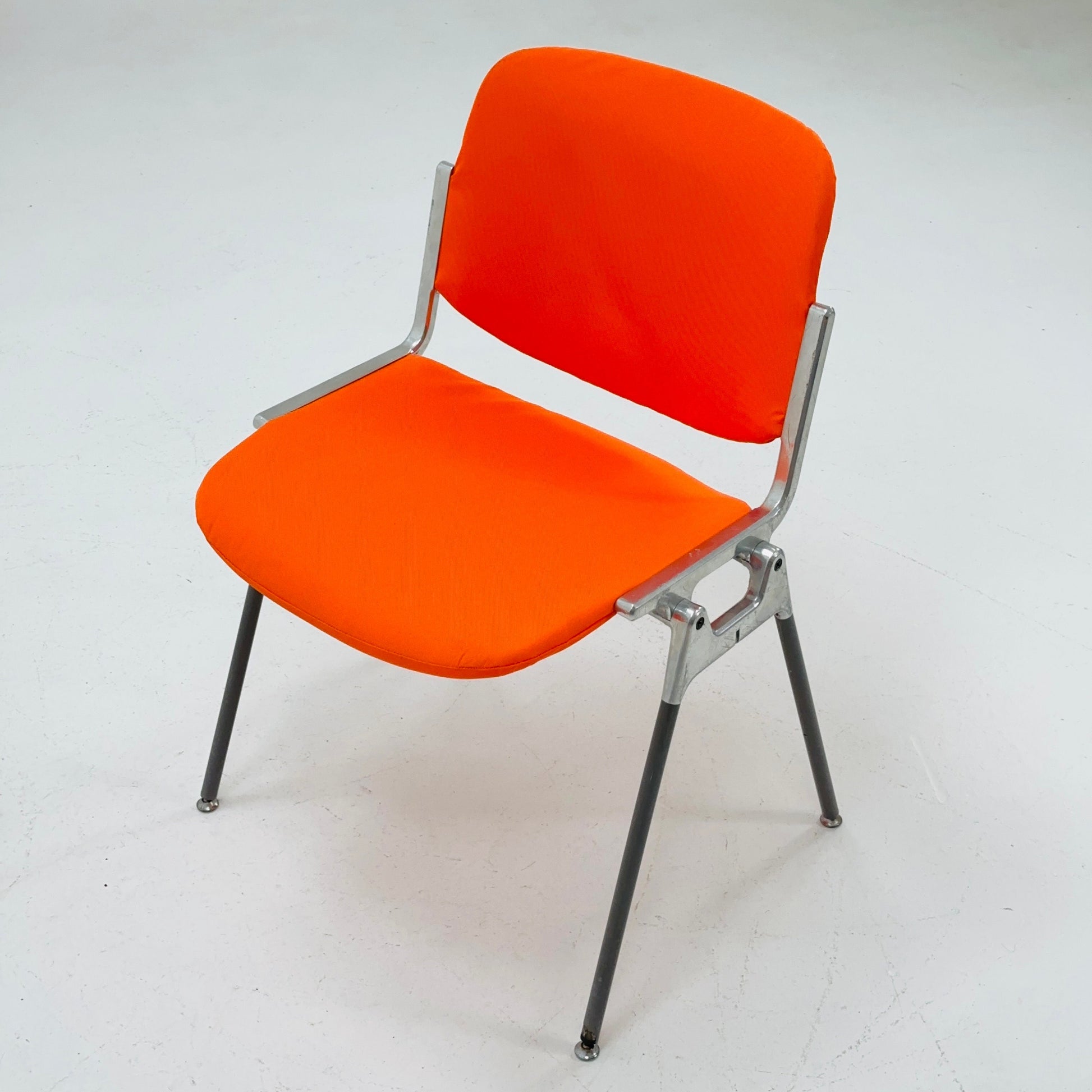 1/6 Mid century Stacking Orange fabric chair by Giancarlo Piretti for Anomima Castelli ,Italy 1960s
