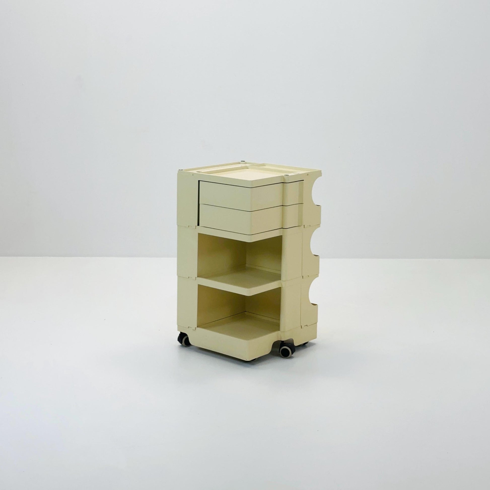 Space Age Boby storage trolley by Joe Colombo for Bieffeplast Italy 1970s