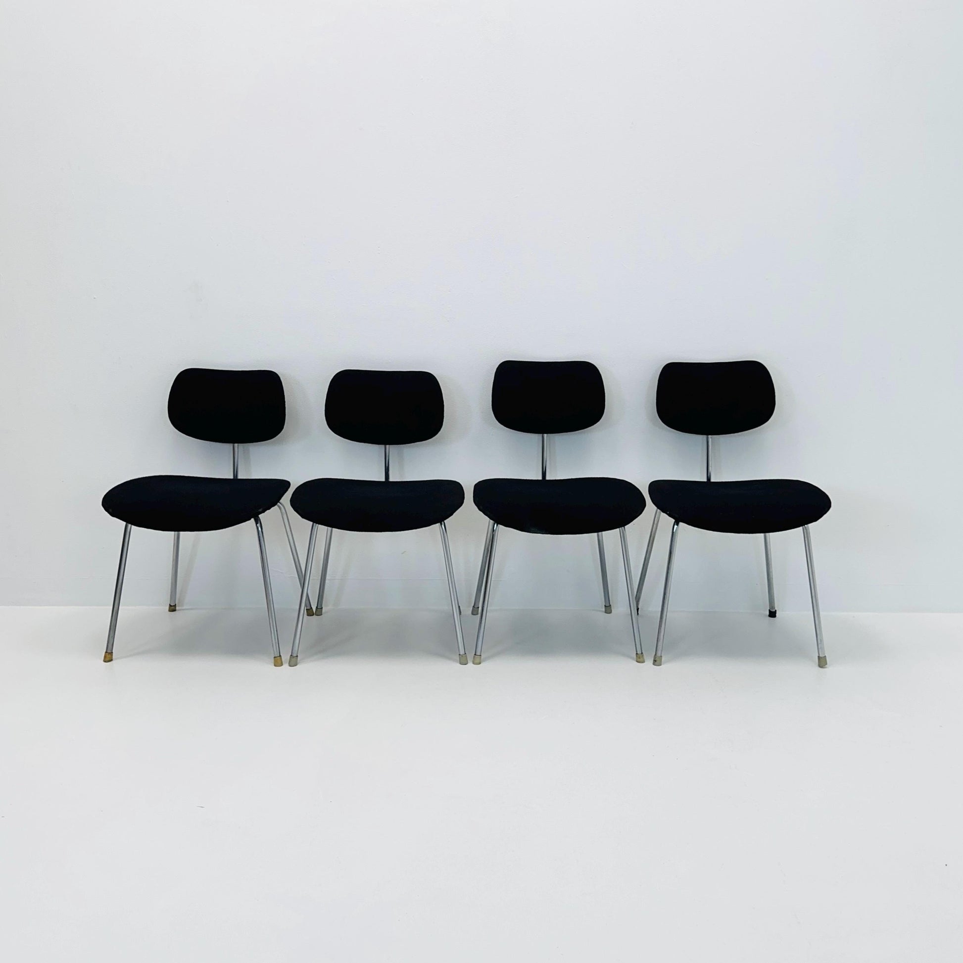 Set of 4 dining chairs SE68 by Egon Eiermann for Wilde & Spieth 1980s Germany