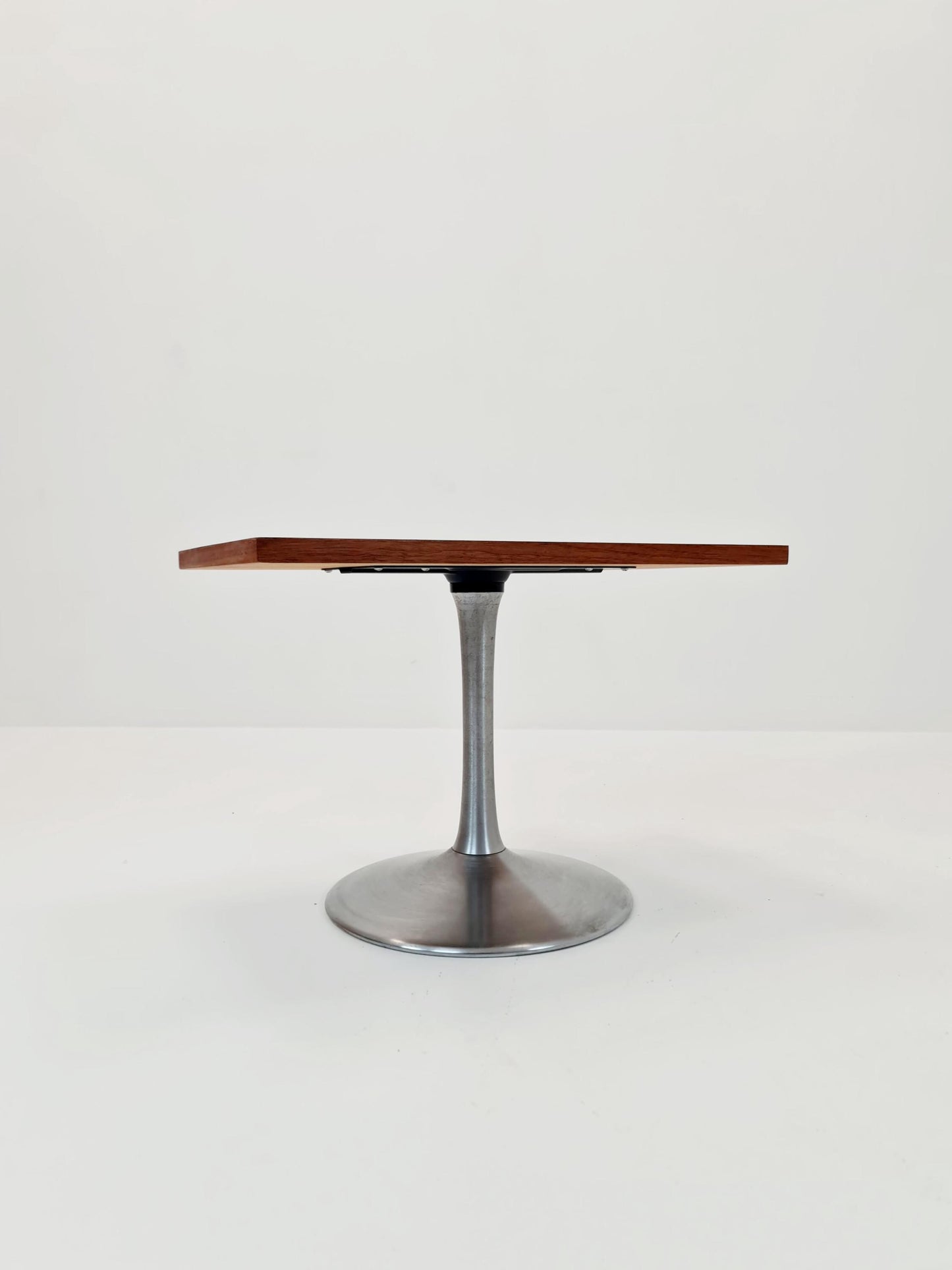 Midcentury German walntut revolving coffee table with tulip Base, 1970s
