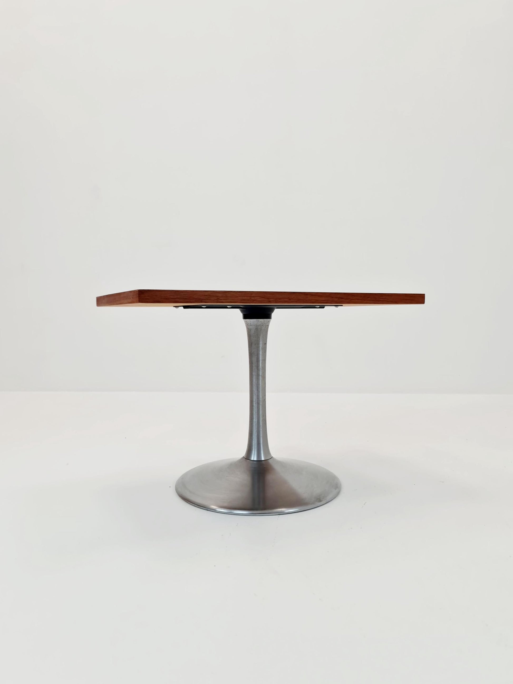 Midcentury German walntut revolving coffee table with tulip Base, 1970s
