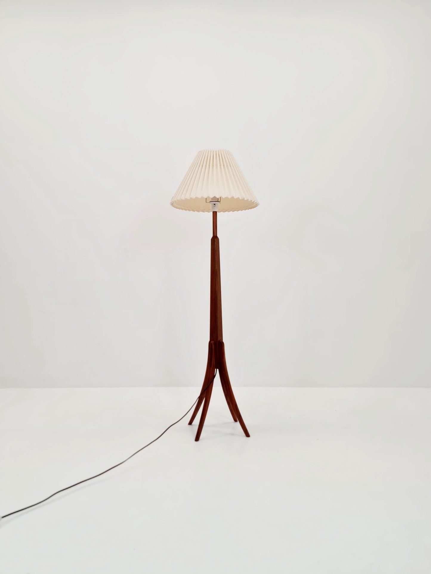 Midcentury floor Tripod flex armlamp Teak Scandinavian by Örsjö Armatur, 1960s