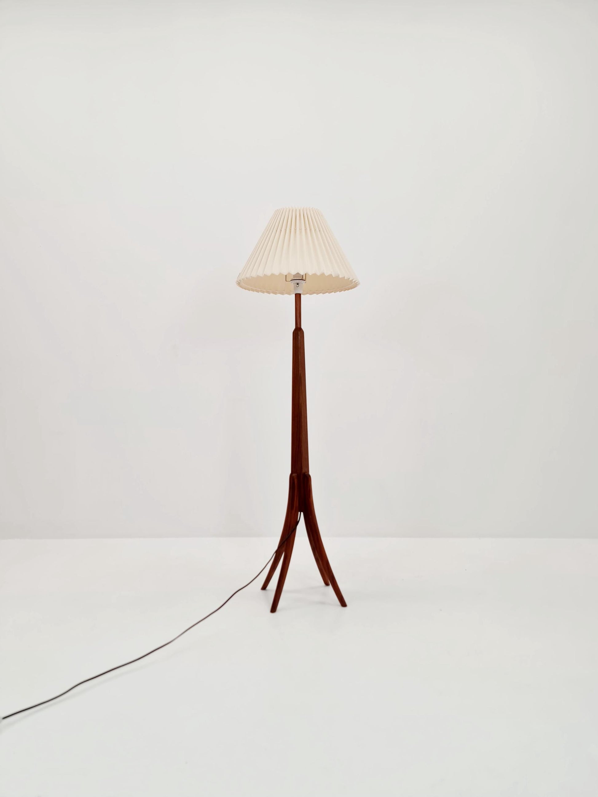 Midcentury floor Tripod flex armlamp Teak Scandinavian by Örsjö Armatur, 1960s