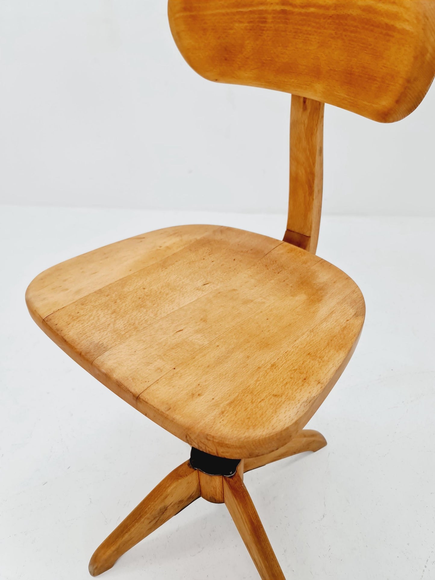 Bauhaus swivel office chair in solid wood By stoll 1930s