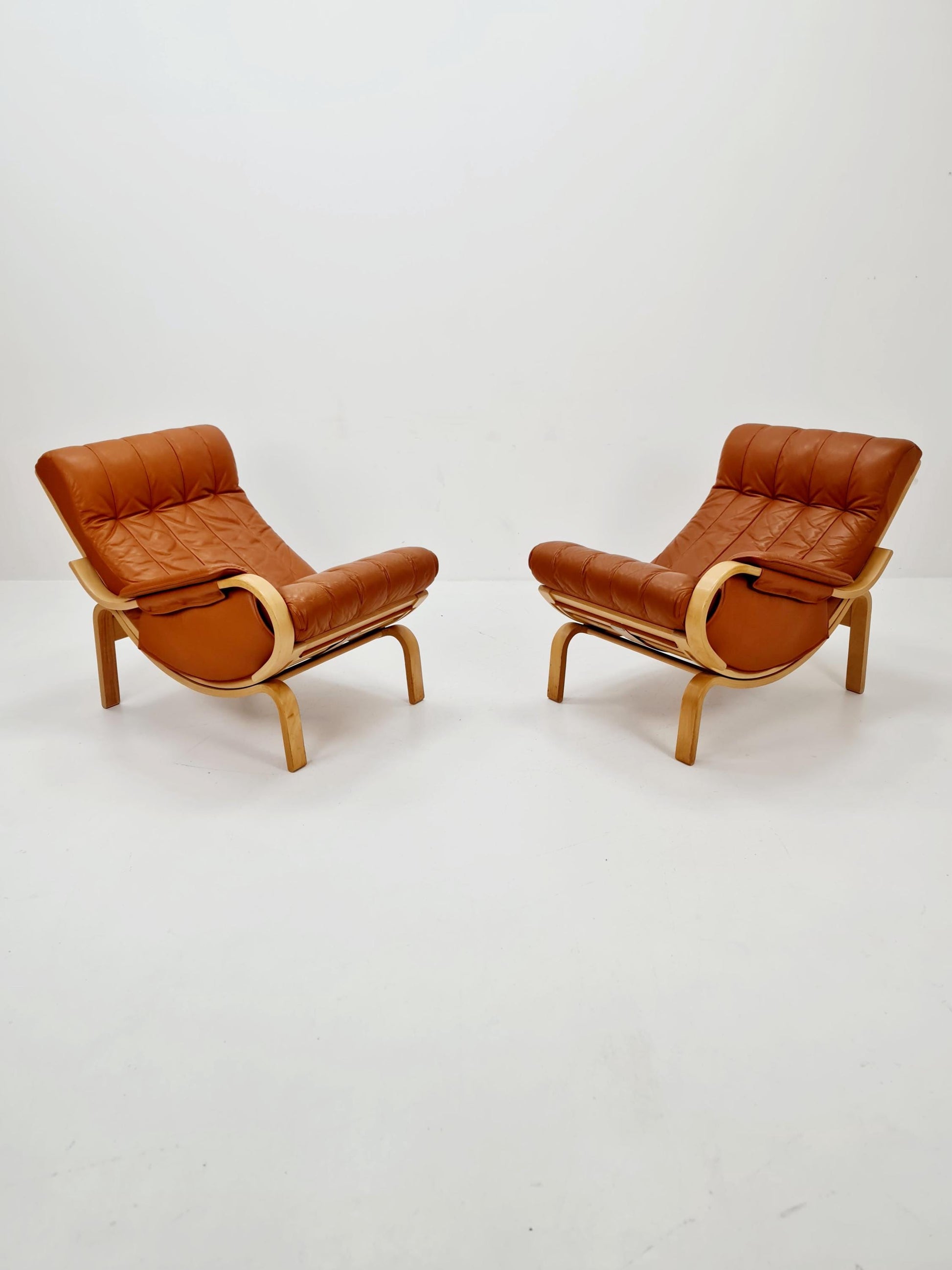 Mid-Century lounge chair by Ingmar Relling for Westnofa, Norway 1970s Set of 2