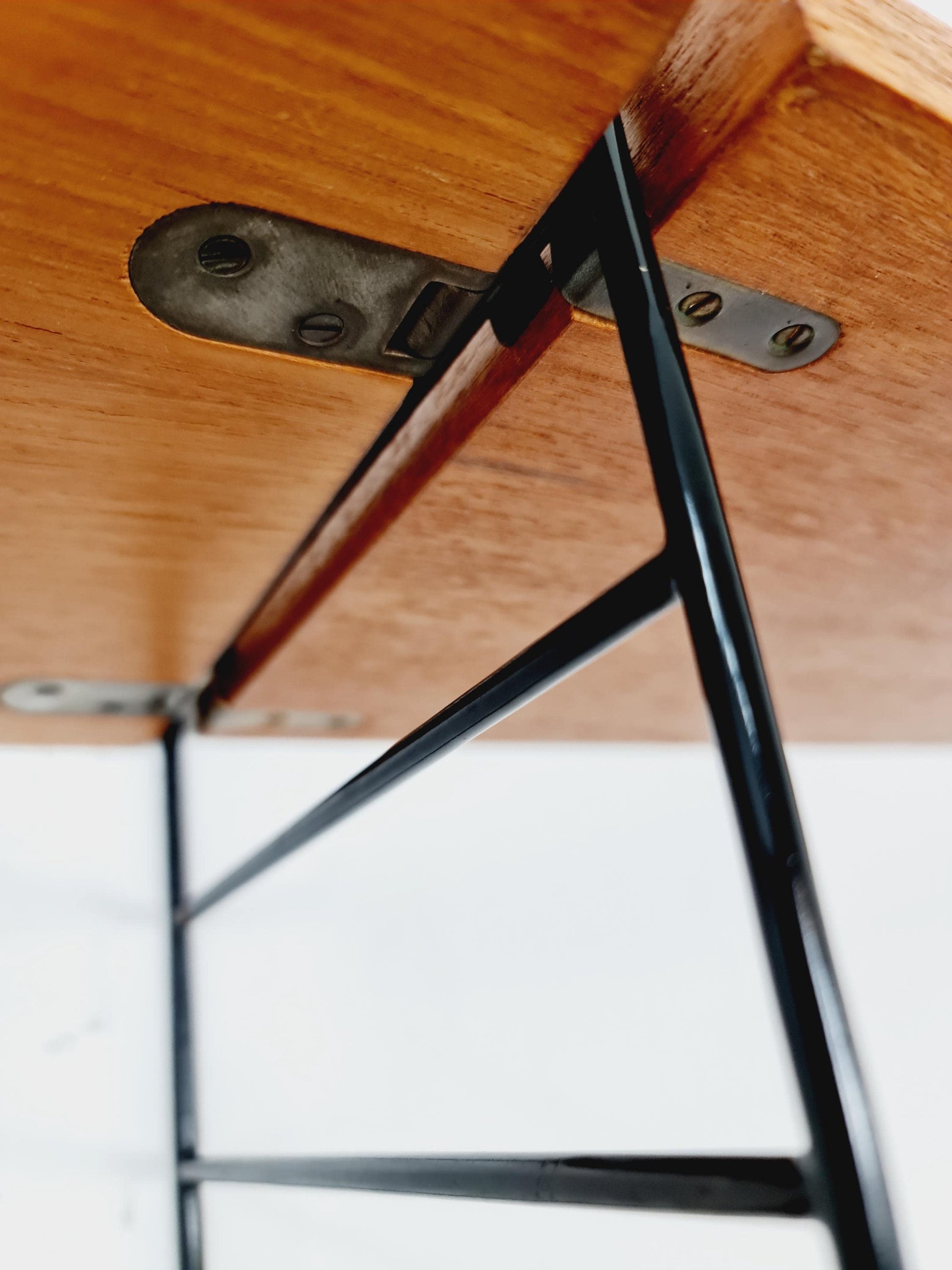 Original MCM Teak shelving system - consists of black lacquered metal ladders, from string Stockholm 1960s