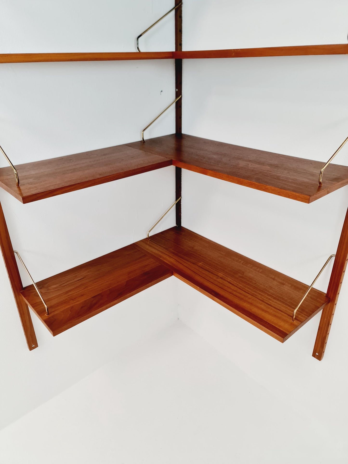 Midcentury Danish walnut Corner Wall-Mounted Shelving Unit, by Royal for Poul Cadovius, 1960s
