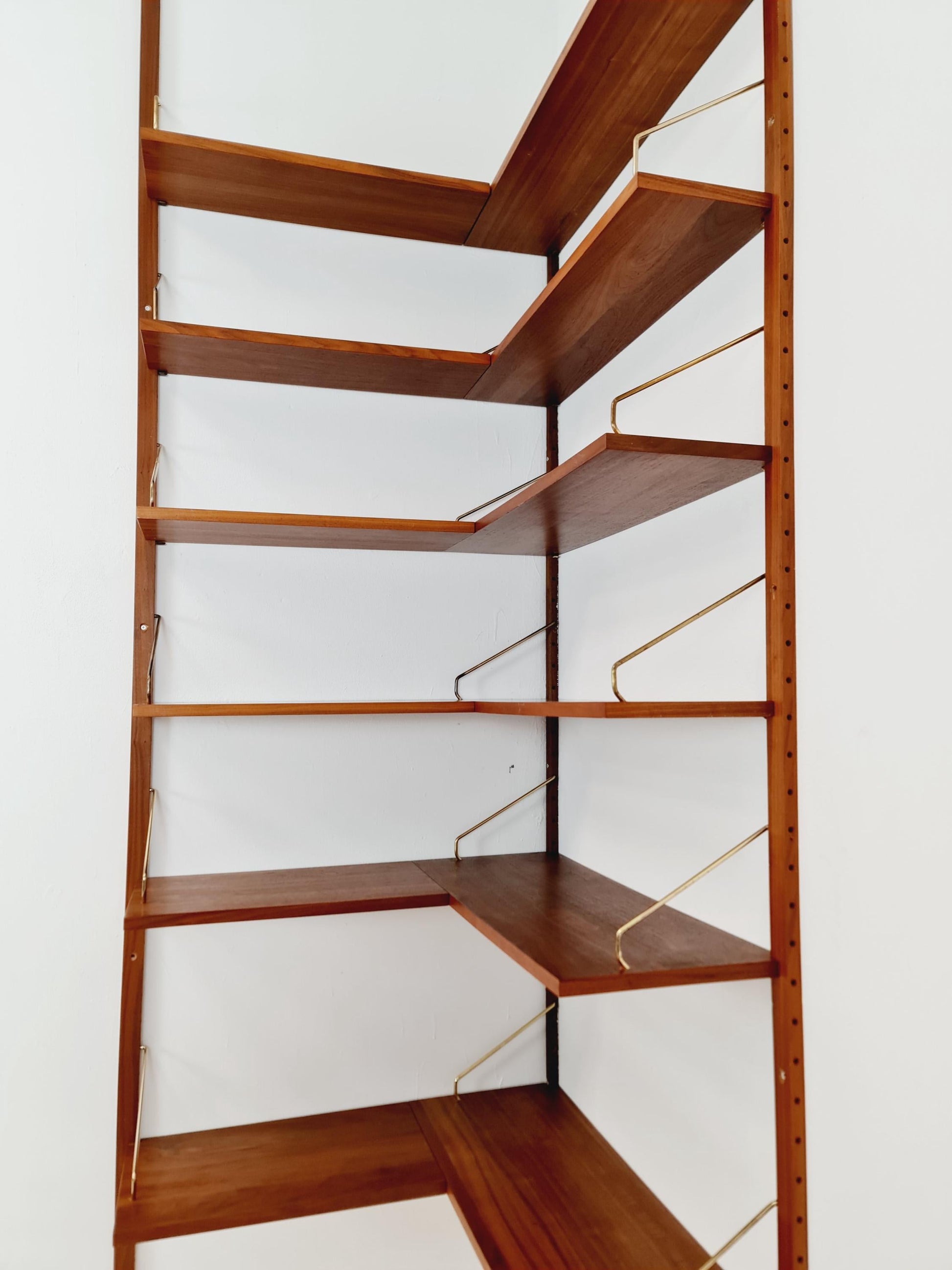 Midcentury Danish walnut Corner Wall-Mounted Shelving Unit, by Royal for Poul Cadovius, 1960s