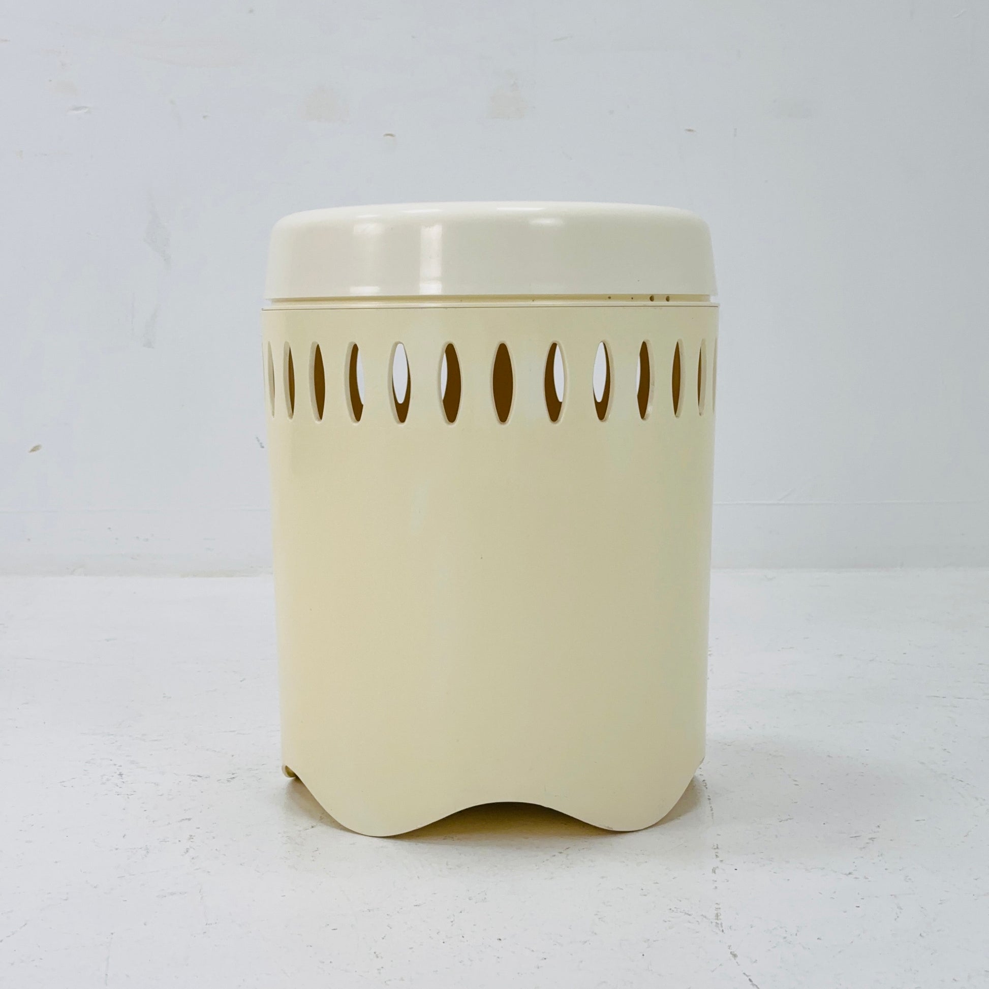 Space age iconic West German laundry basket/ stool by Emsa , 1970s