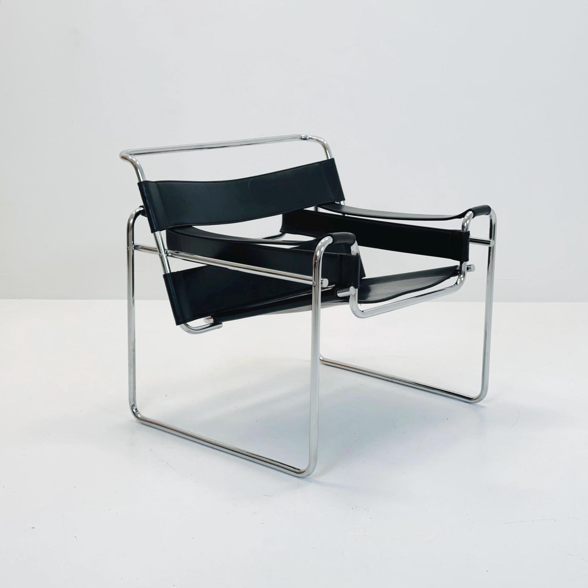 Marcel Breuer Wassily Style leather B3 Chairs 1980s Italy by Fasem