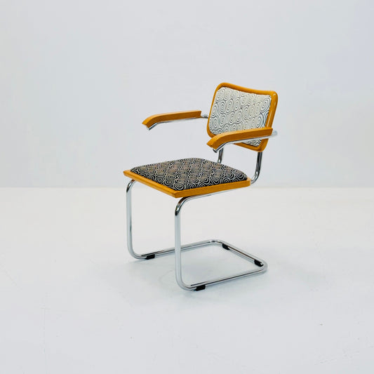 Mid century B32 Cesca armchair by Marcel Breuer upholstered , bauhaus design for Bene Italy 1980s