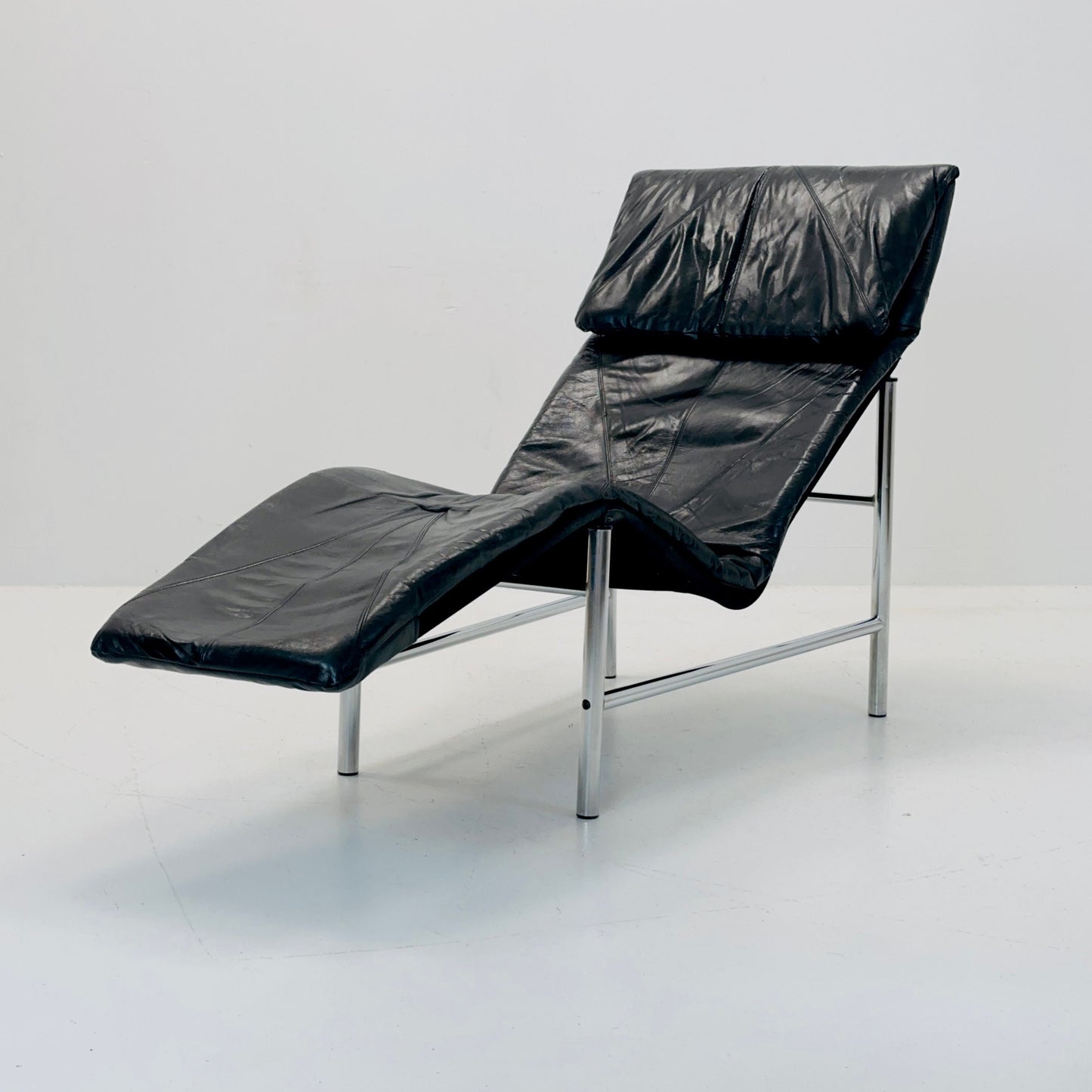 Post Modern Tord Björklund “Skye” Chaise Lounge for Ikea, Sweden, circa 1970s