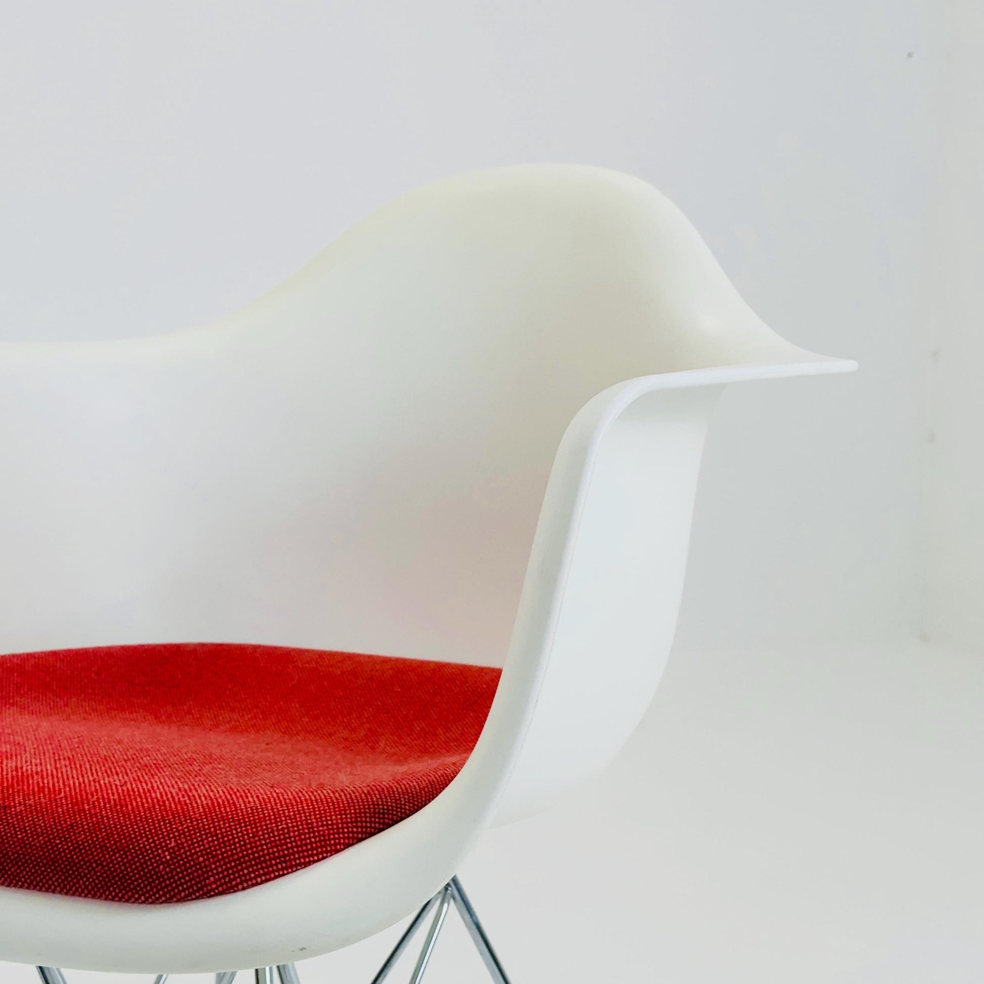 Set of 4 DAR armchair by Charles & Ray Eames for Vitra Germany