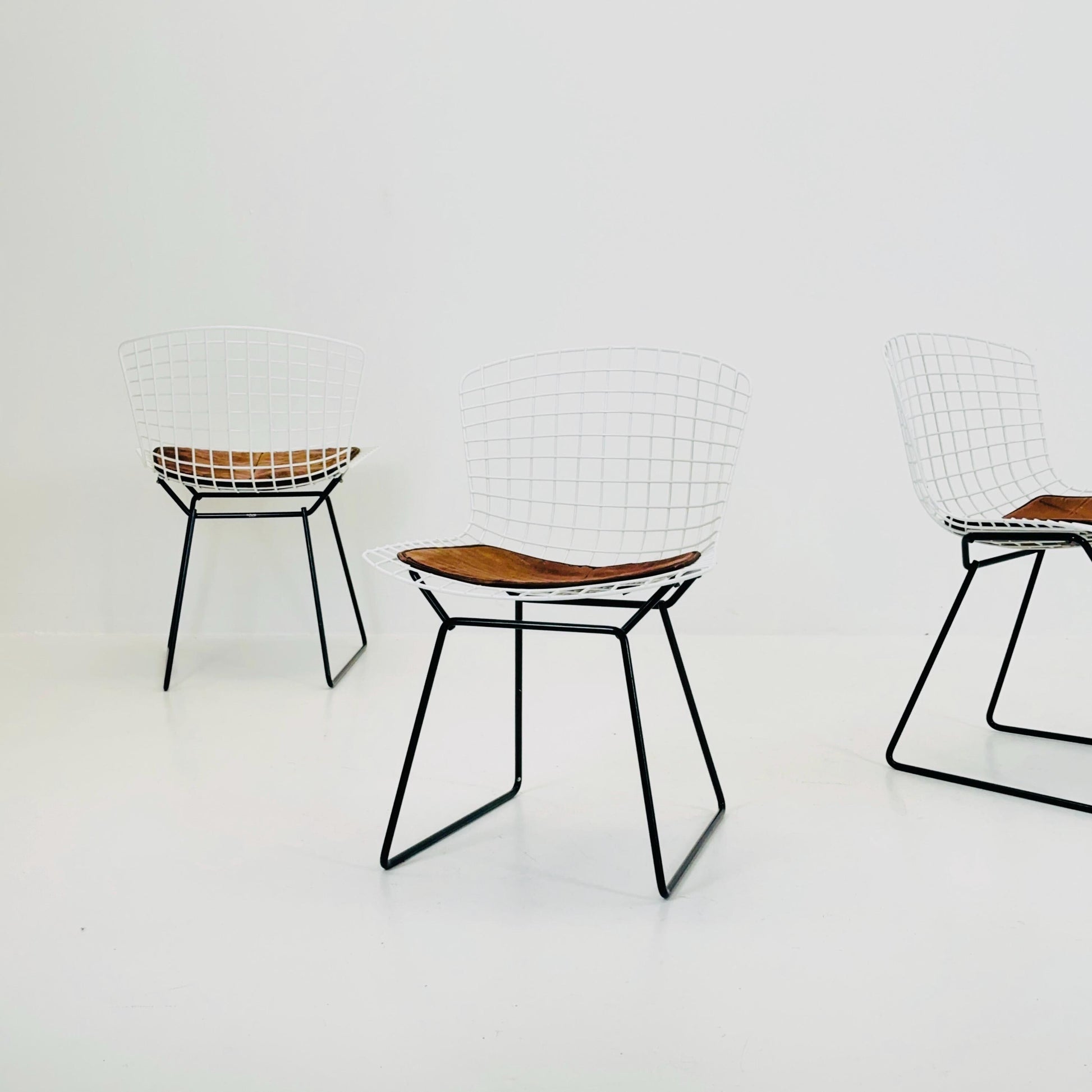 Set of 4 Mid-Century Bird Chairs Model 420c designed by Harry Bertoia for Knoll international , 1960s