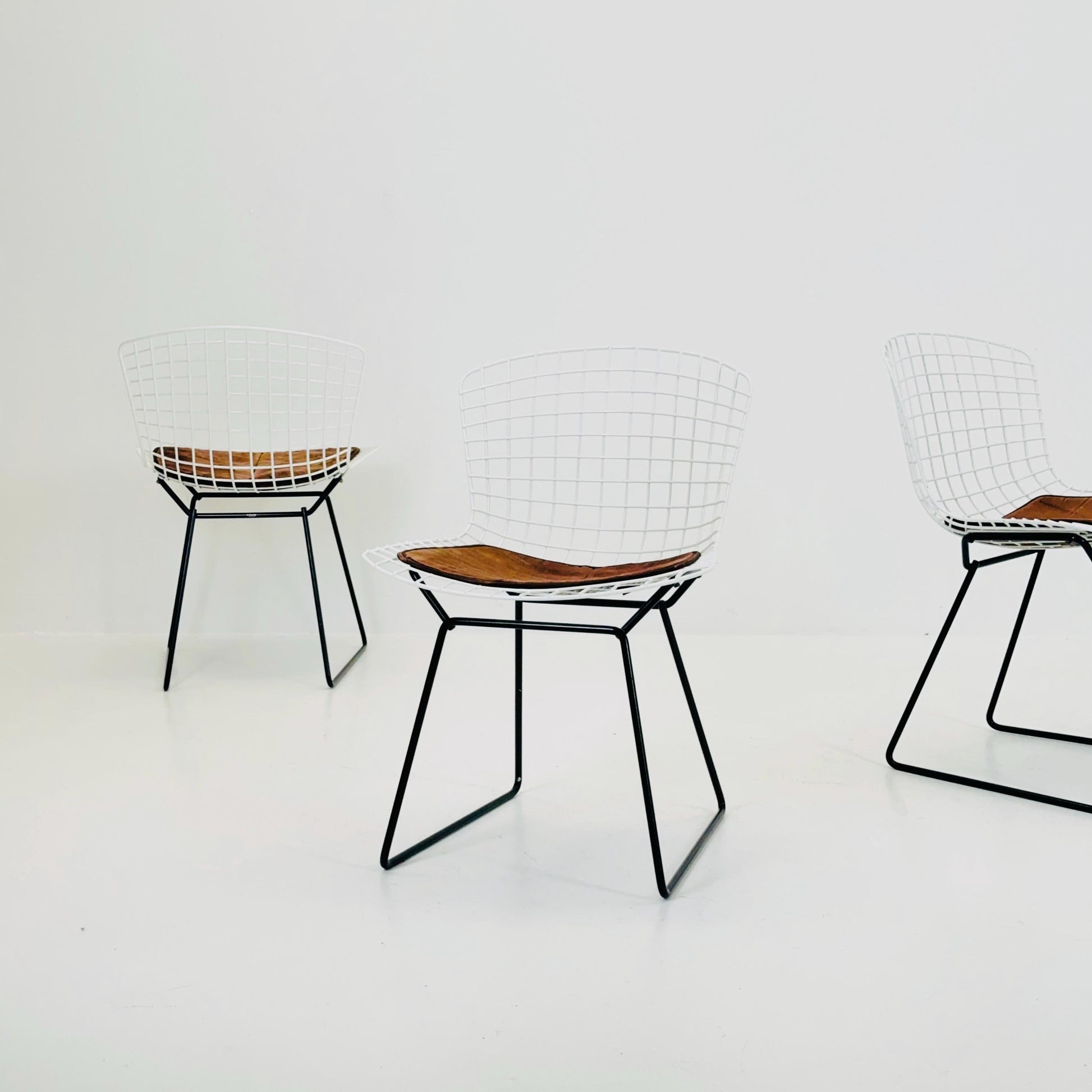 Set of 4 Mid-Century Bird Chairs Model 420c designed by Harry Bertoia for Knoll international , 1960s
