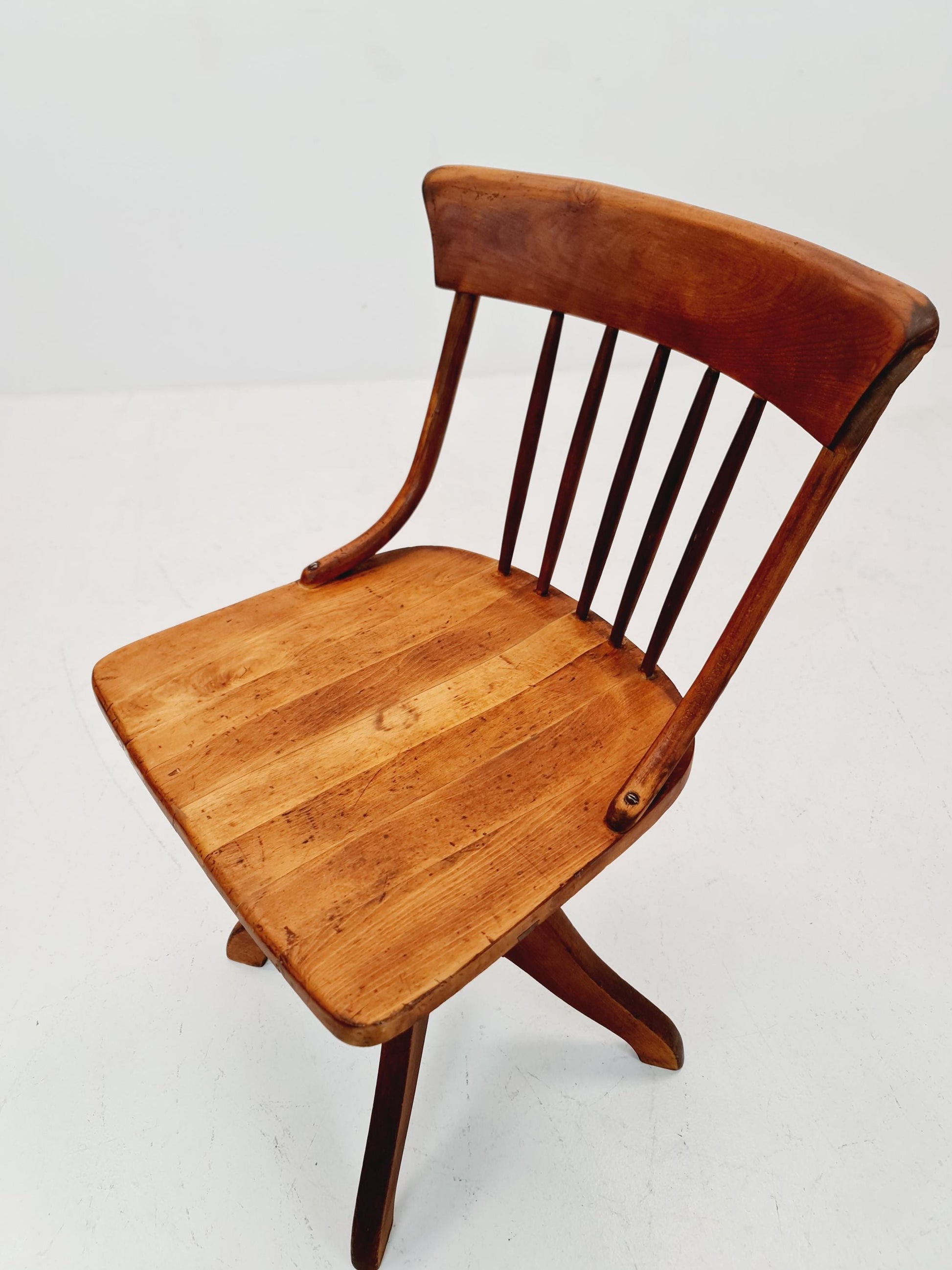 Bauhaus swivel office chair in solid wood By Der FerderDreh 1930s
