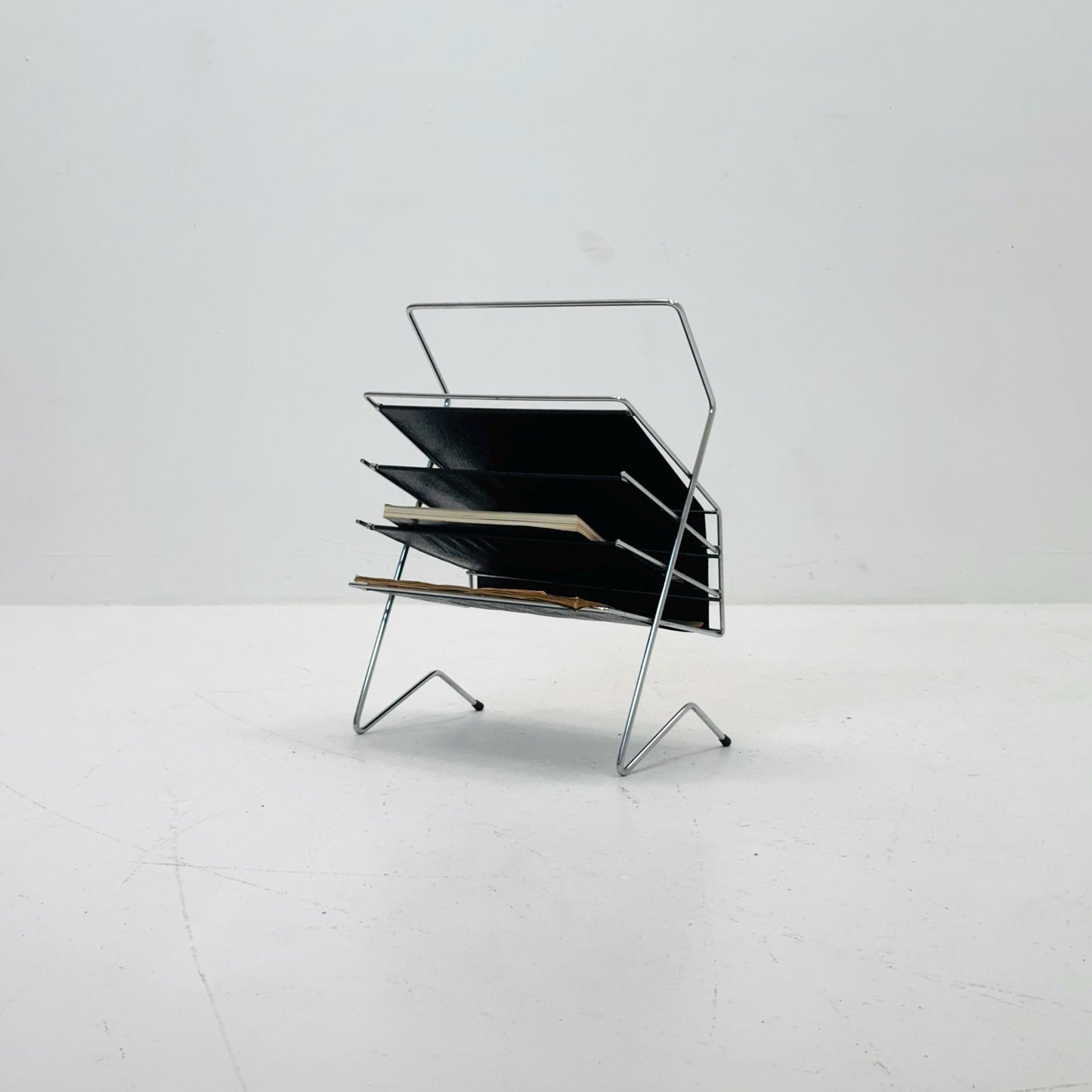 Mid-Century bauhaus Minimalist stand Magazine Rack, 1960s