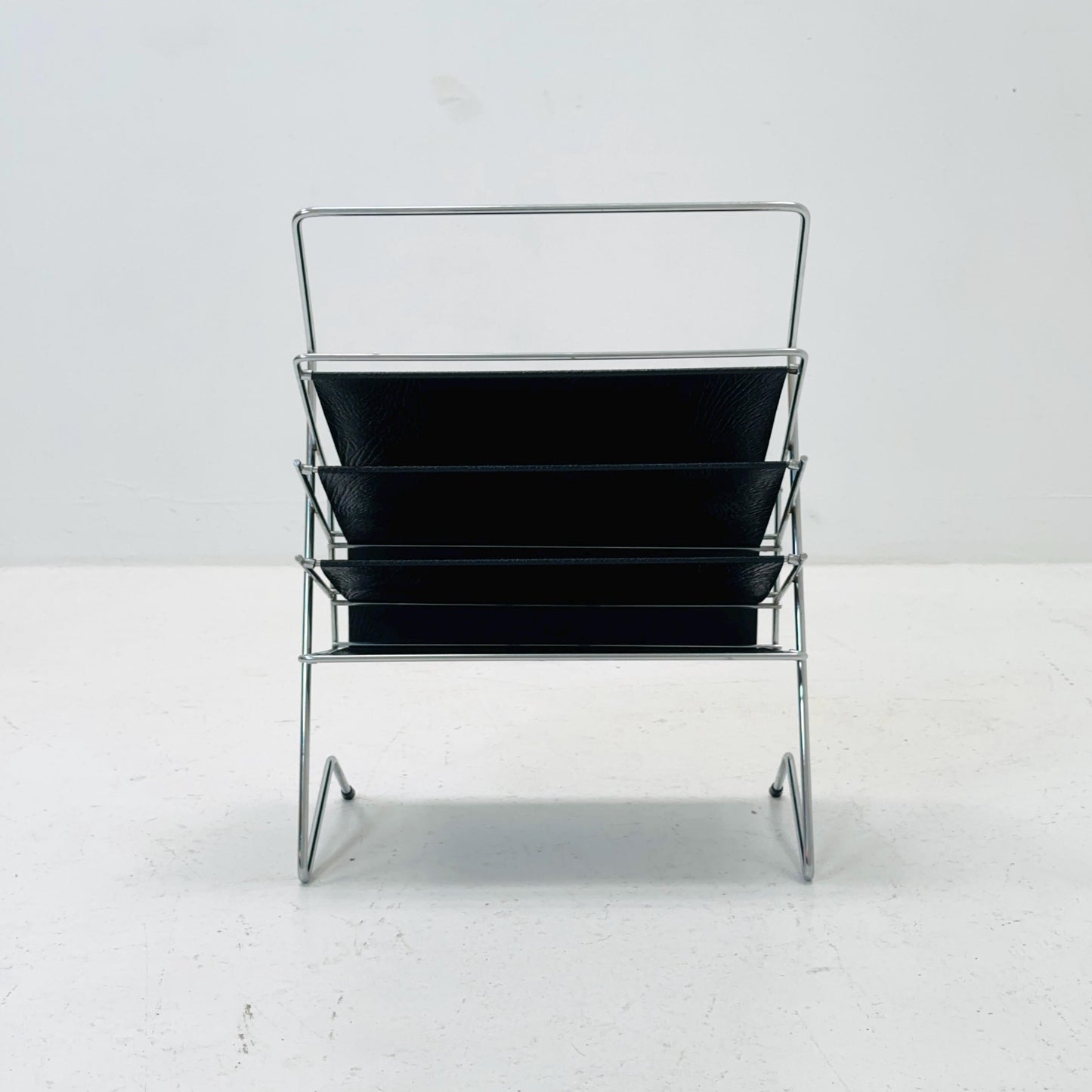 Mid-Century bauhaus Minimalist stand Magazine Rack, 1960s