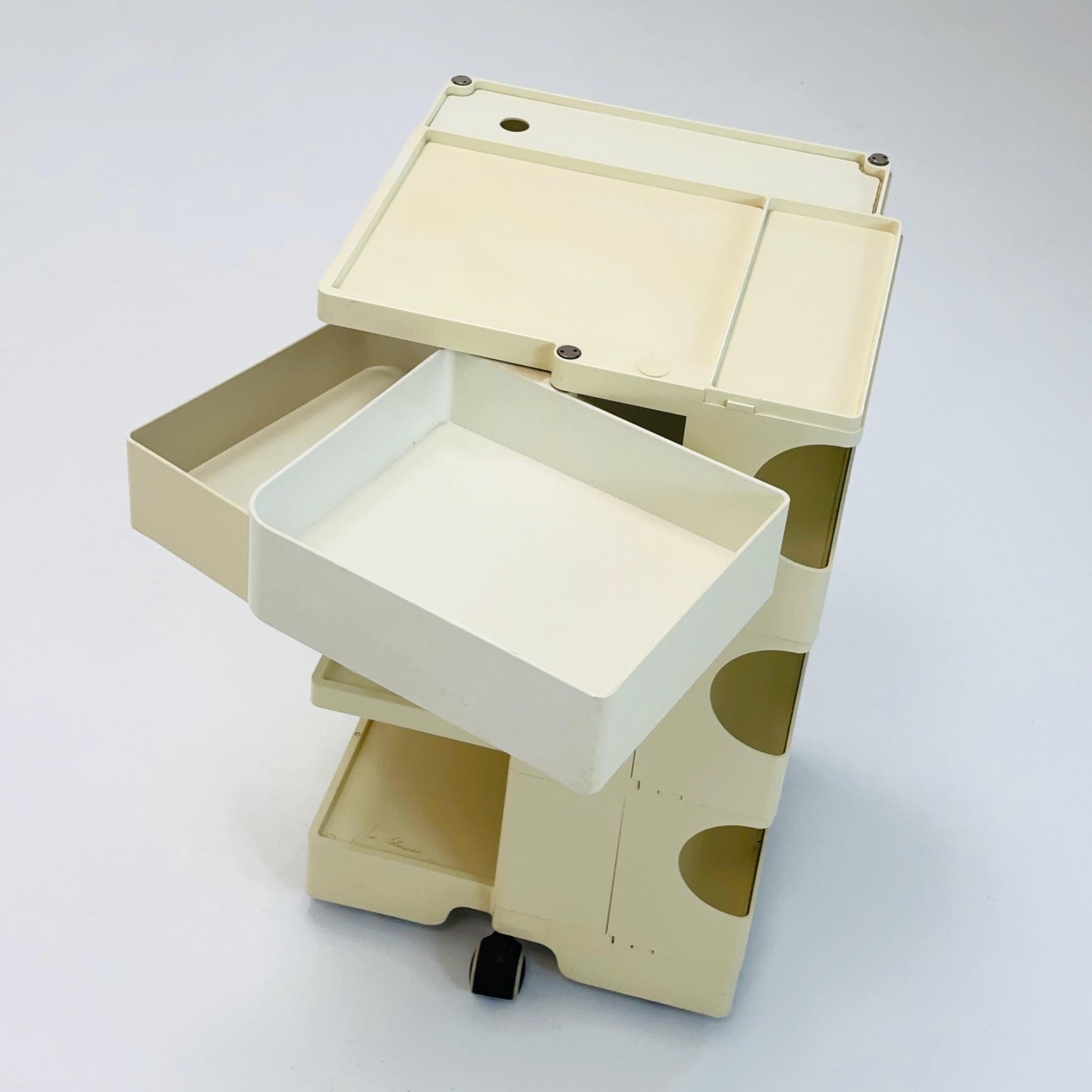 Space Age Boby storage trolley by Joe Colombo for Bieffeplast Italy 1970s
