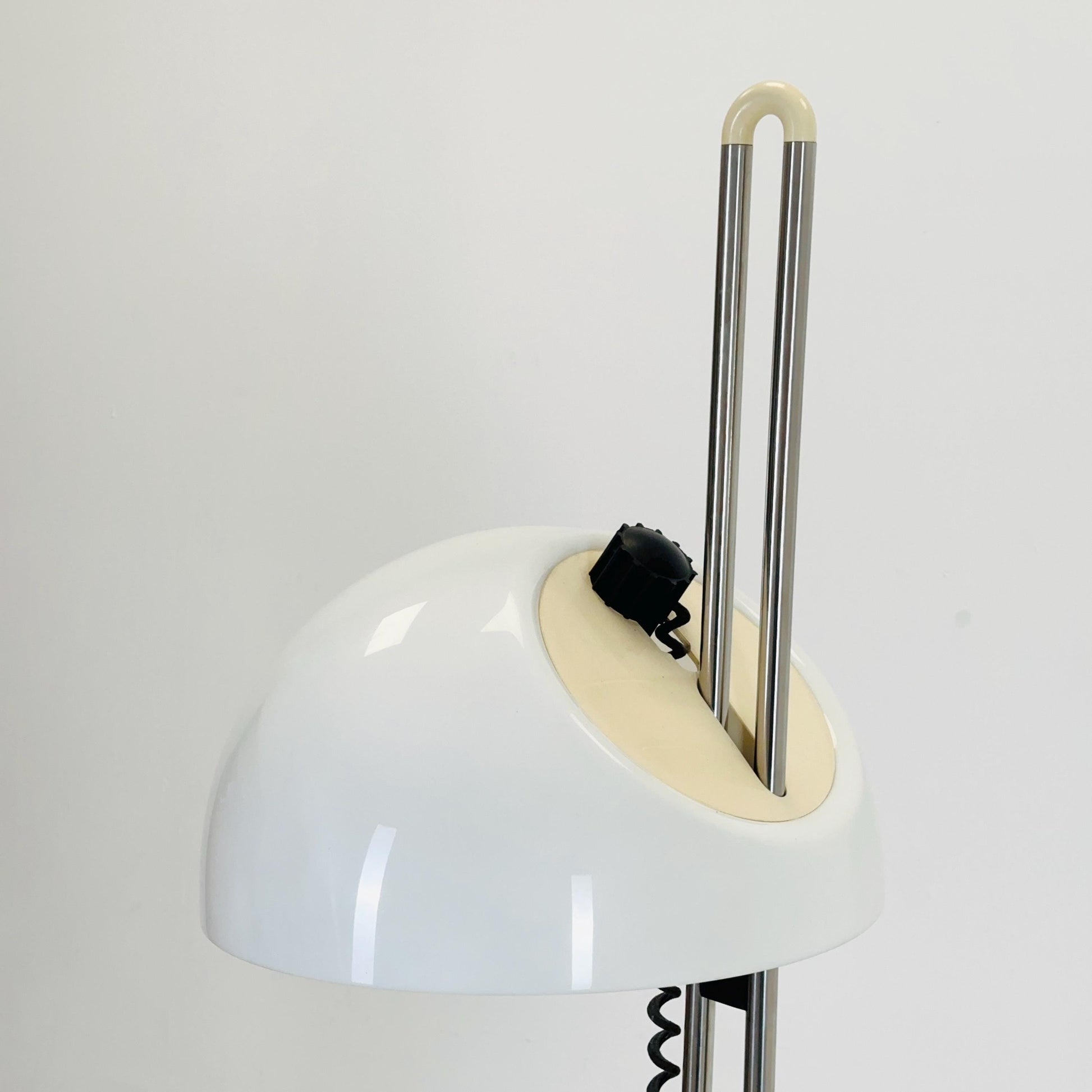Mid century white 4026 floor lamp in acrylic glass & chrome by Carlo Santi for Kartell Design, Italy, 1970s