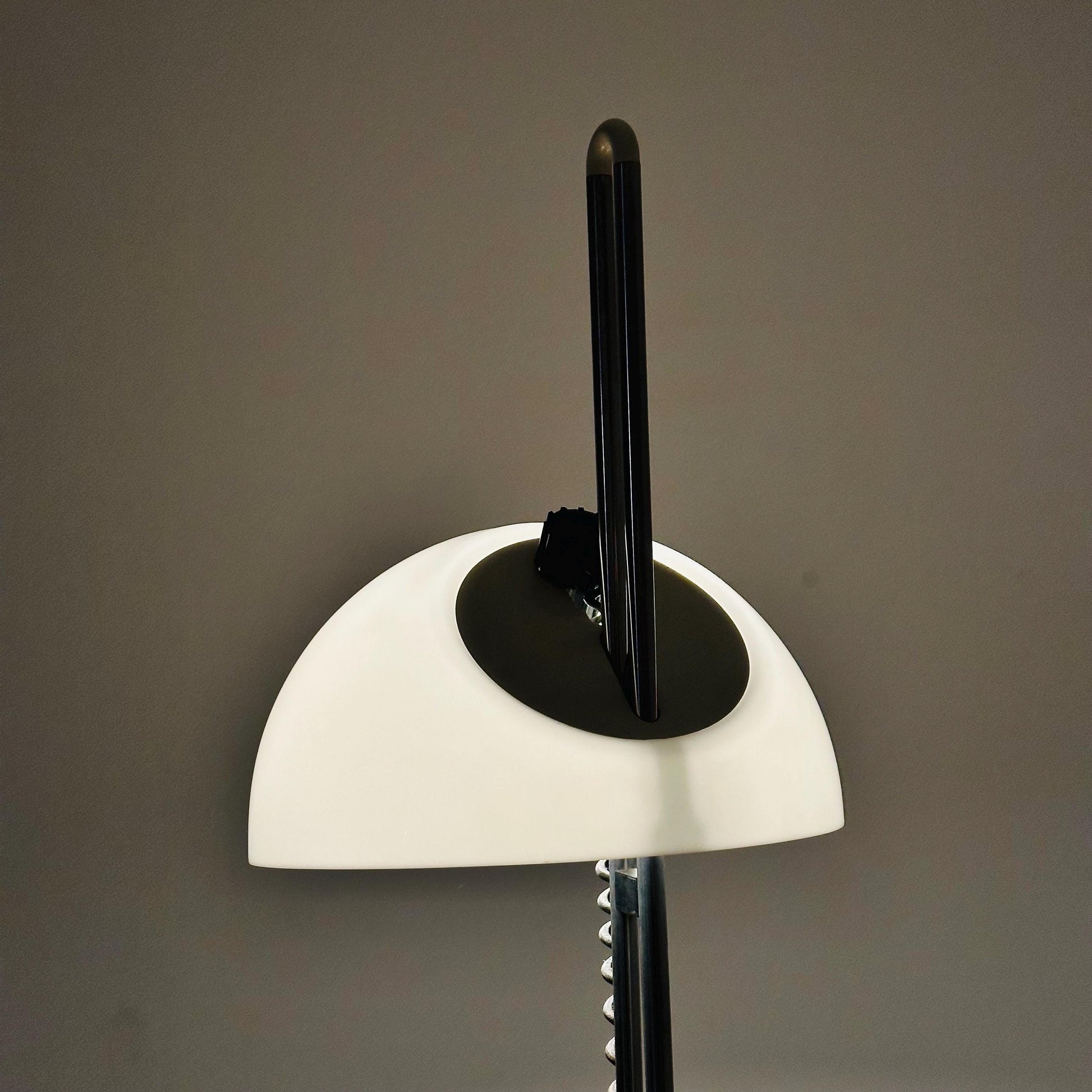 Mid century white 4026 floor lamp in acrylic glass & chrome by Carlo Santi for Kartell Design, Italy, 1970s