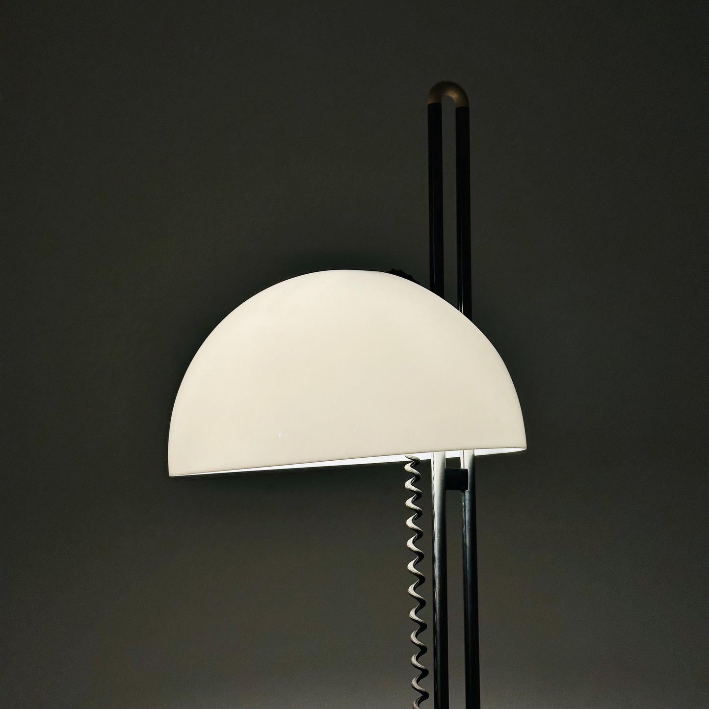Mid century white 4026 floor lamp in acrylic glass & chrome by Carlo Santi for Kartell Design, Italy, 1970s