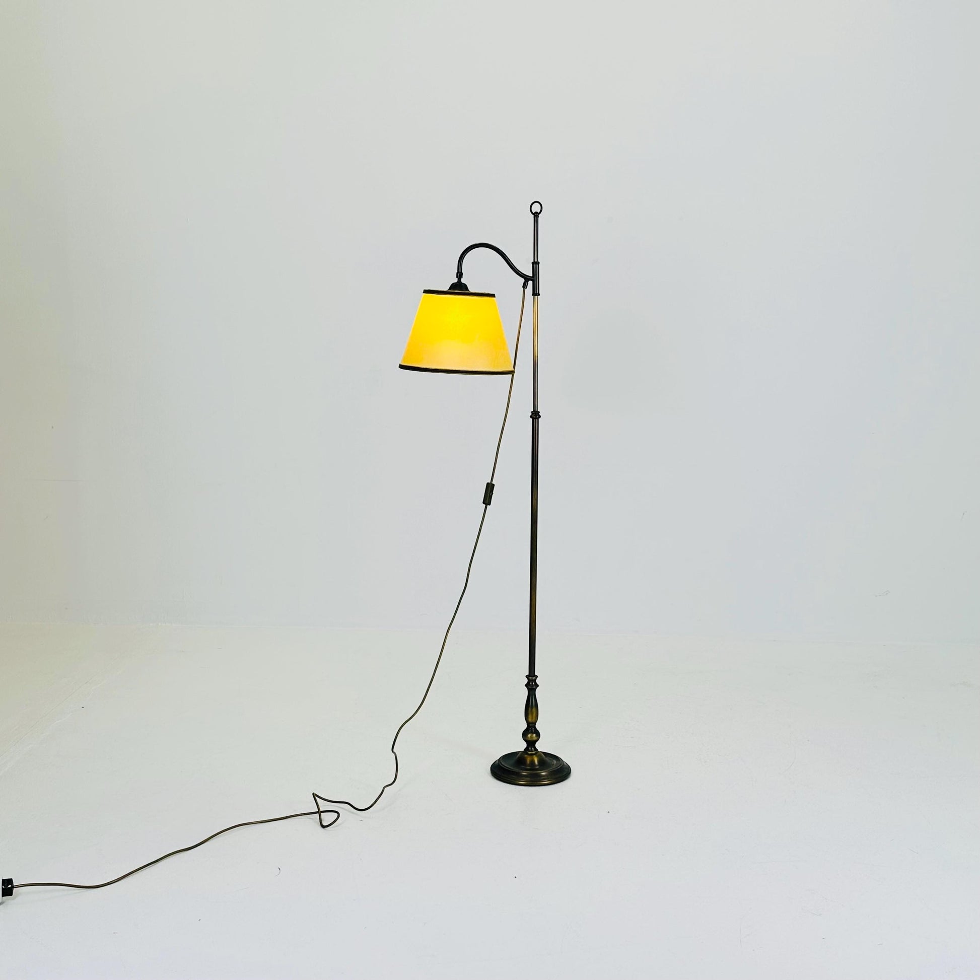 mid century adjustable Brass Column Floor Lamp, Italy 1930s